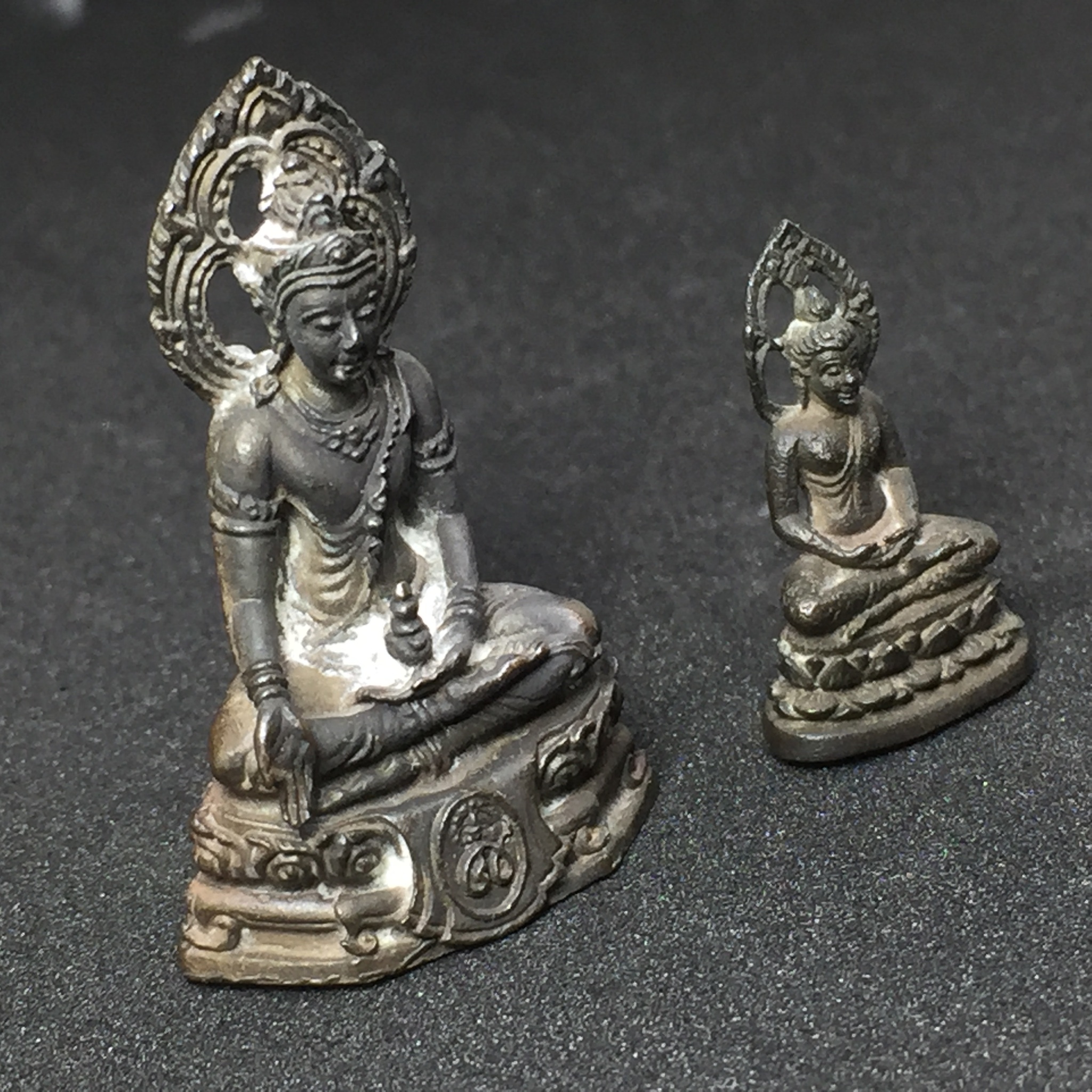 พระกริ่ง-พระชัยวัฒน์ "พุทธศิริราช 84 ปี" โรงพยาบาลศิริราช พ.ศ.2517 เนื้อนวะโลหะ(ในหลวง ร.9 เสด็จเททอง)