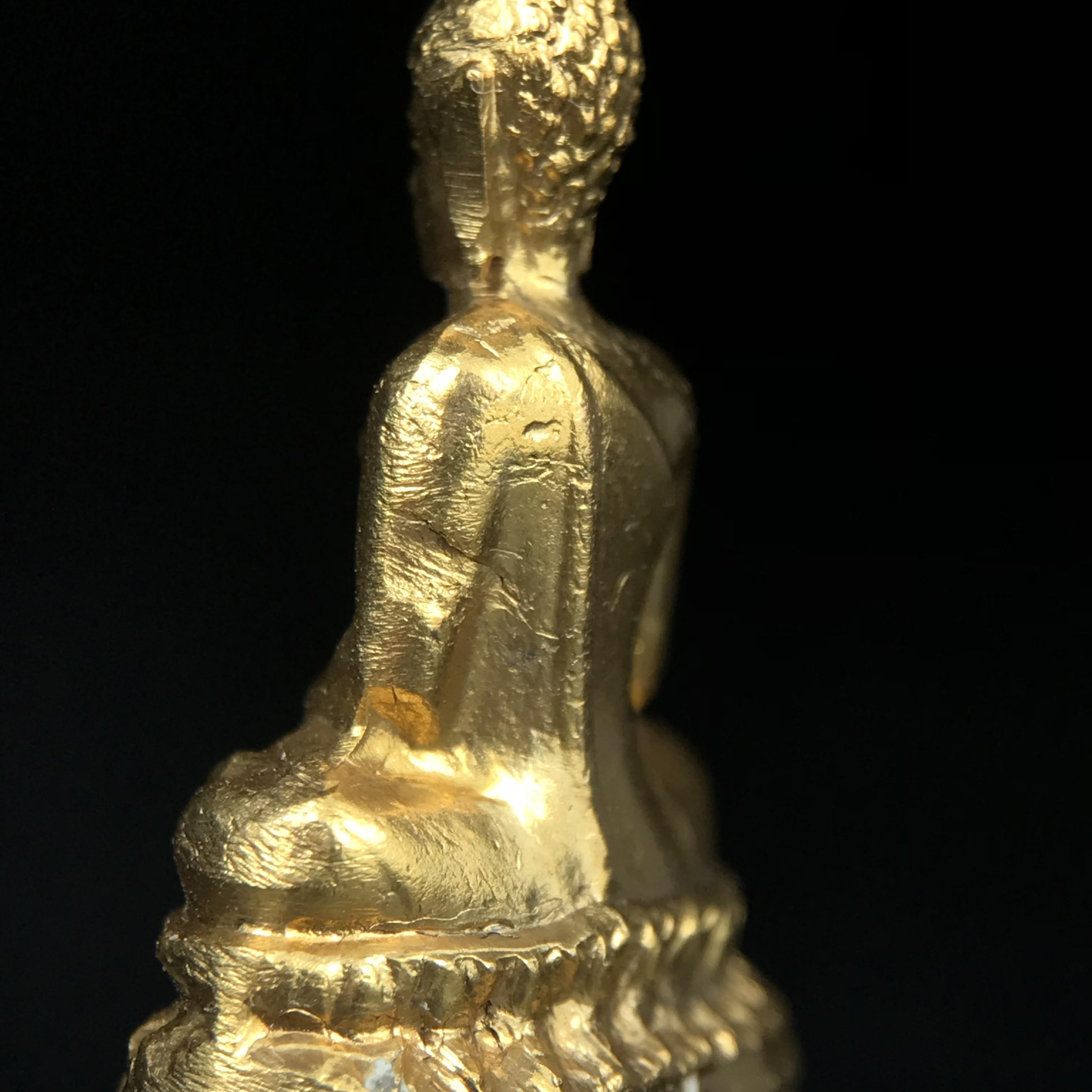 พระกริ่ง ภปร.(รุ่นแรก) วัดบวรนิเวศวิหาร พ.ศ.2508 กะไหล่ทองเดิม(กรรมการ)พิมพ์นิยม(หูยาว)(ก้นตะไบหยาบ)สภาพคัดสวยเดิม(ในหลวงรัชกาลที่9ทรงเสด็จเททอง)พบเจอน้อยหายาก