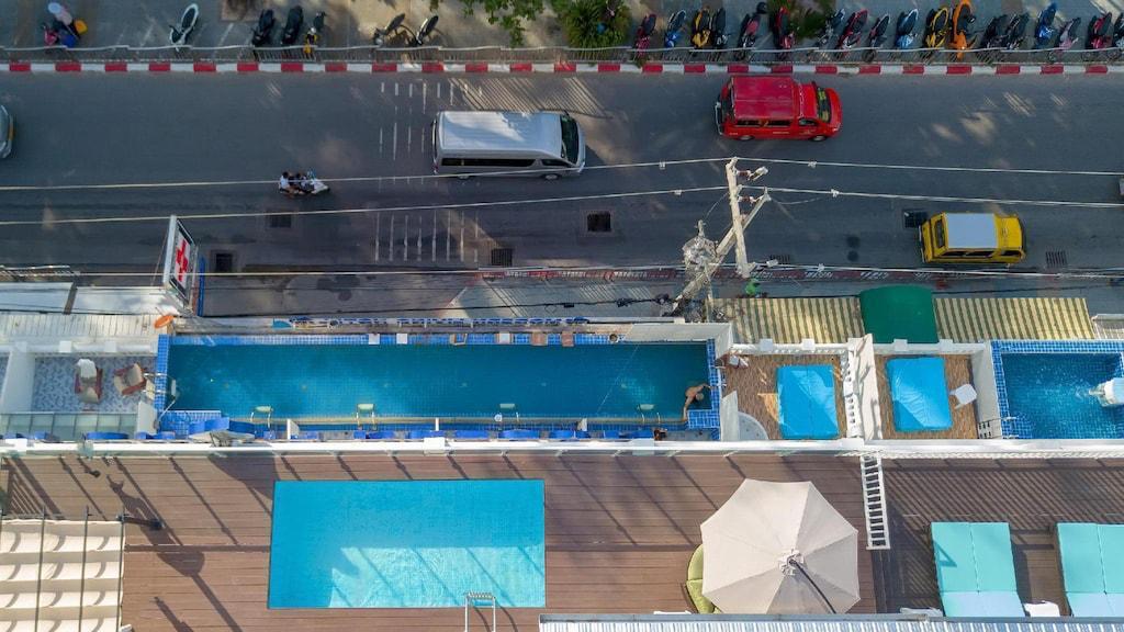 For Sale : Patong, Luxury Patong Resort , 36 Rooms, 5 floors