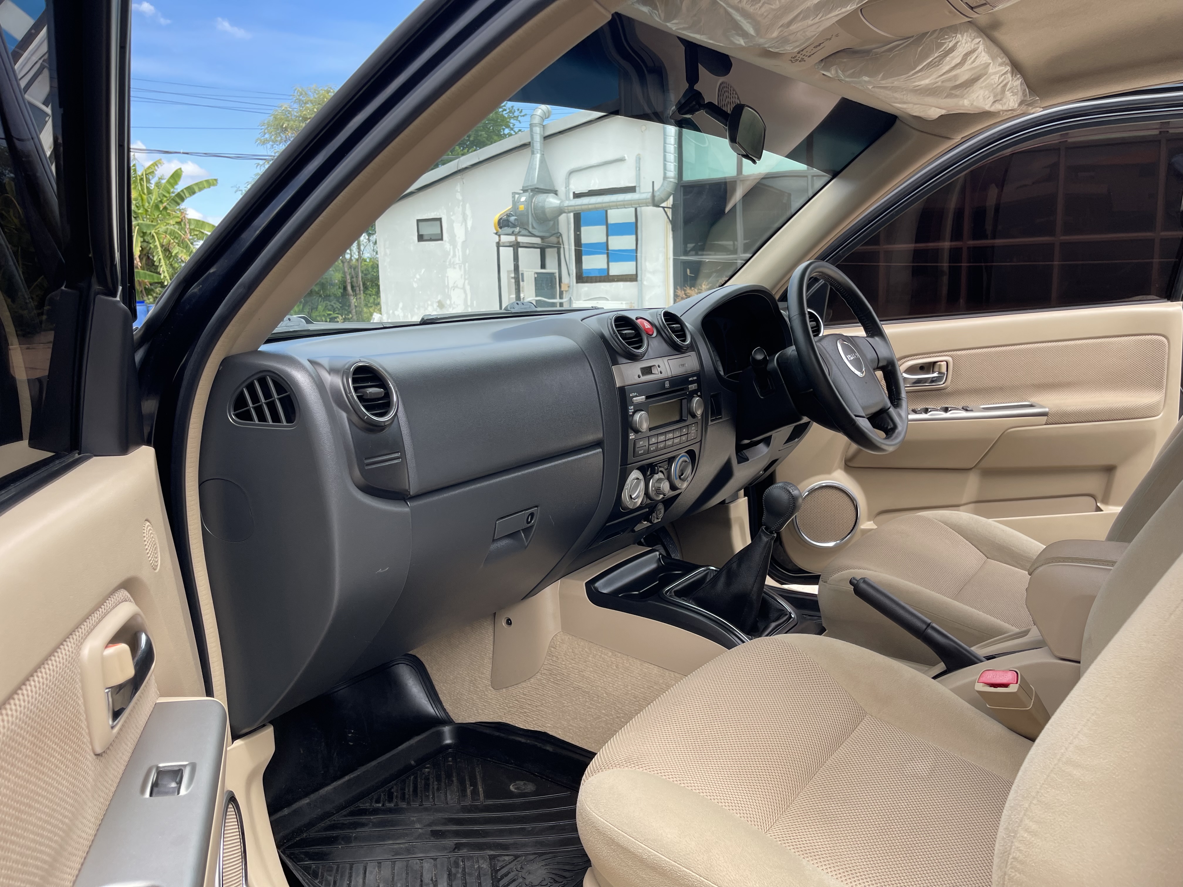 Isuzu Dmax 4ประตู Hilander 2.5 Abs 2011 ดำ