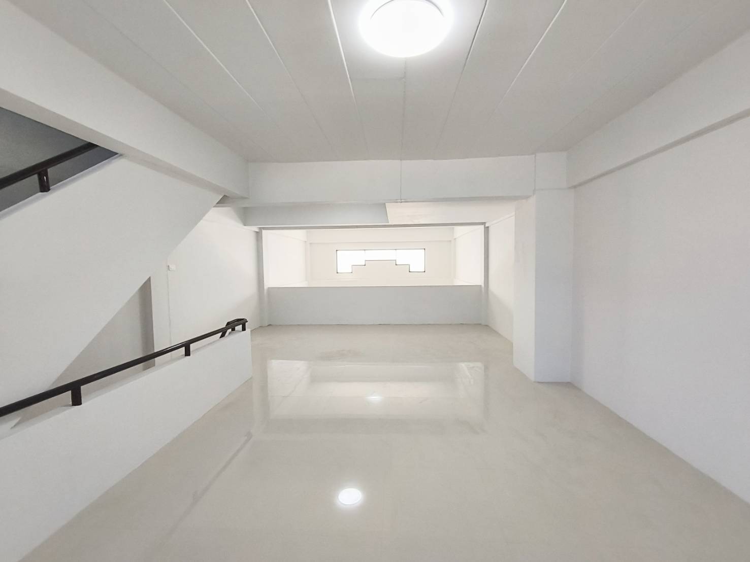 For Sales : Ratsada, 2-Storey Commercial Building, 2 bedroom 2 bathroom