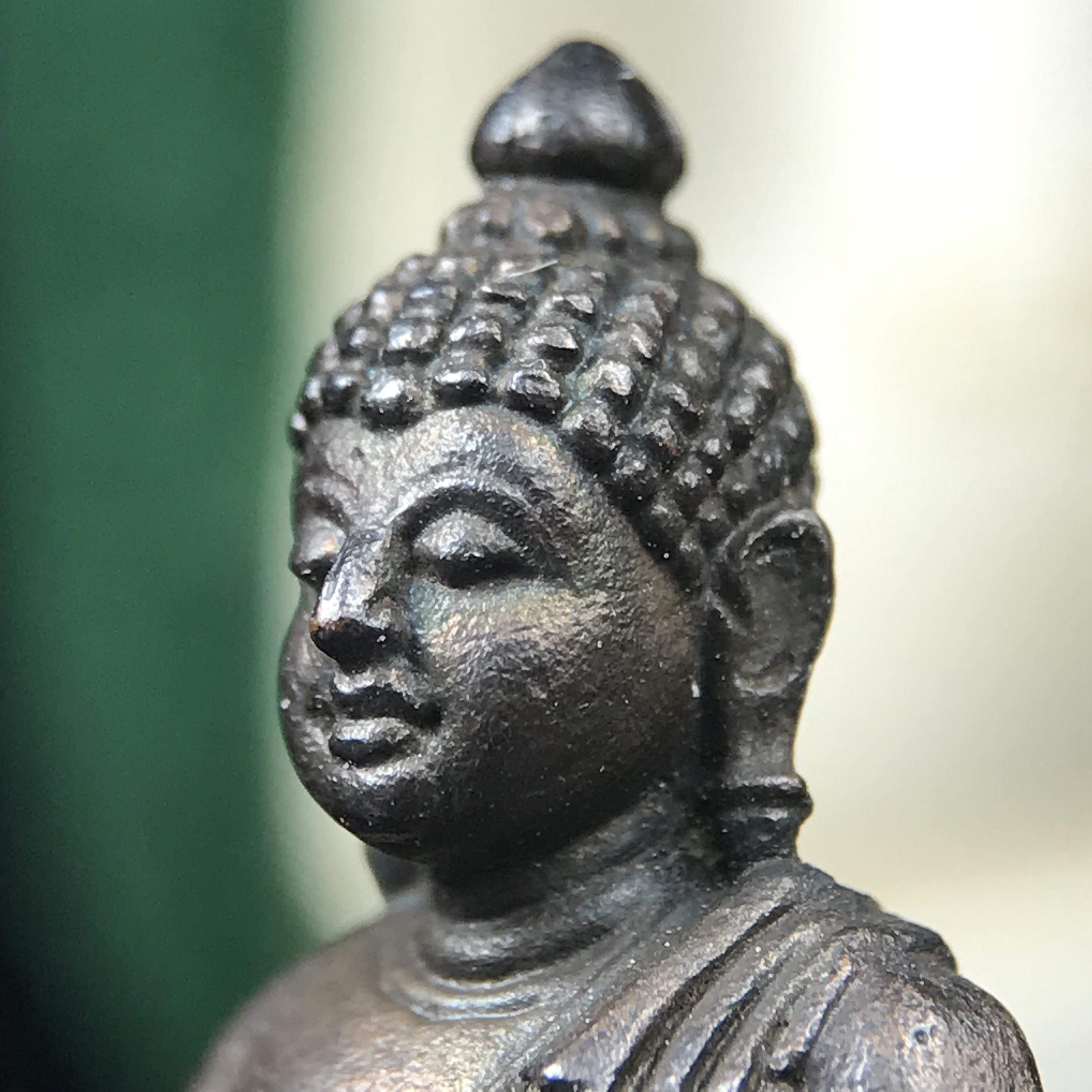 พระกริ่งวาสนา(รุ่นแรก) 80 พรรษา สมเด็จพระสังฆราช (วาสน์) วัดราชบพิธฯ ปี2521 เนื้อนวโลหะ(ตอกโค๊ตพระปิดตา) โดยมีหลวงปู่โต๊ะ วัดประดู่ฉิมพลีร่วมปลุกเสก พร้อมกล่องบรรจุเดิม(รุ่นแรก คอตั้งตรงได้สัดส่วน หายาก)