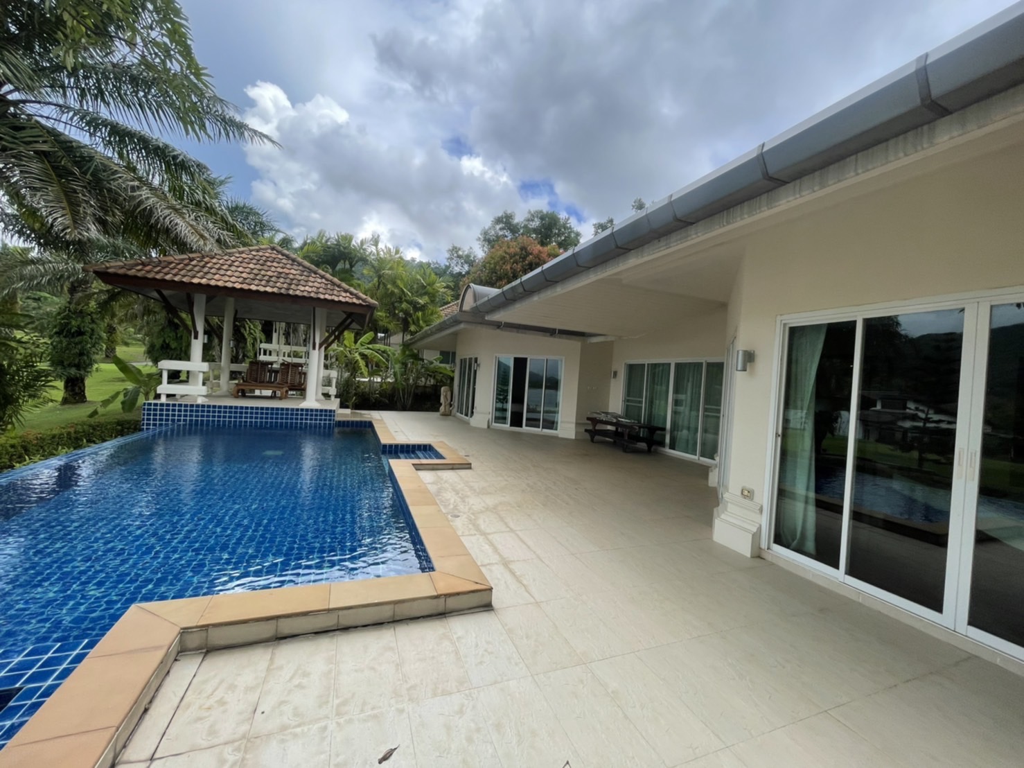 For Rent : Kathu, Loch Palm Garden Villa, 2 Bedrooms 2 Bathrooms