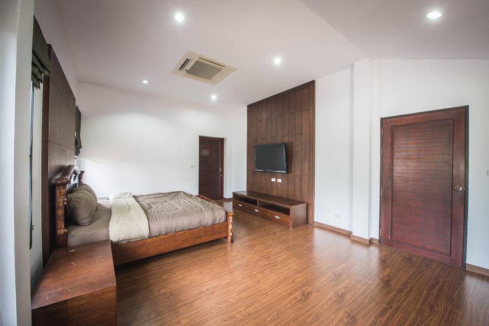 Phuket Chalong Beautifyl Private Pool Villa for Rent