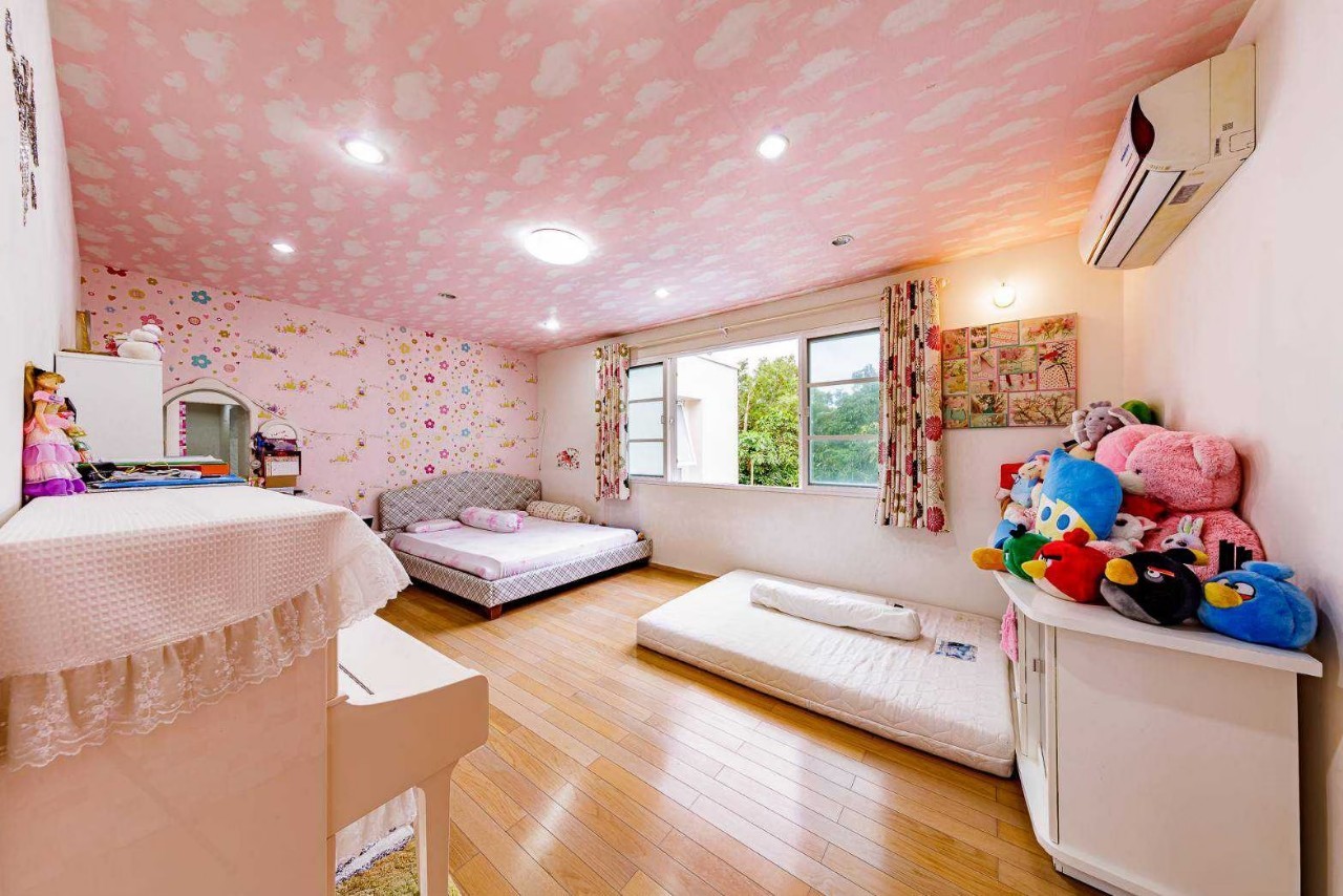 For Sale : Phuket Boat lagoon 4 Bedrooms 4 Bathrooms 163 SQ.W