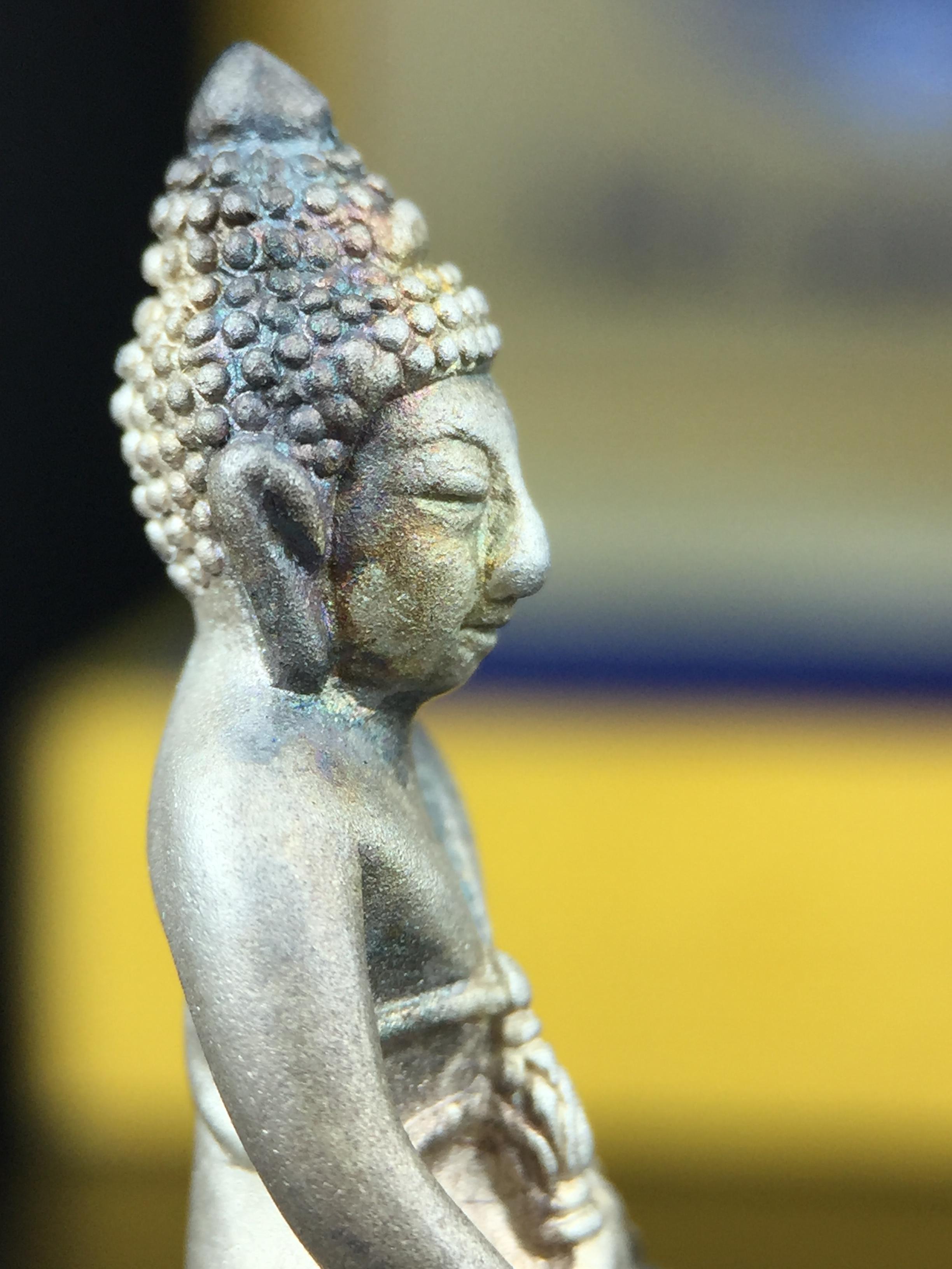 พระกริ่งสมเด็จญาณ วัดบวรนิเวศวิหาร เนื้อเงินบริสุทธิ์ 92.5% ตรากาญจนาภิเษกทองคำ(เนื้อทองคำแท้) พระราชทานแจกเมื่อ 3 ตุลาคม 2538 จัดสร้างในวโรกาส สมเด็จพระญาณสังวร สมเด็จพระสังฆราช ฉลองพระชนมายุครบ 82 พรรษา และฉลองครองราชสมบัติครบ 50 ปี รัชกาลที่ 9(หายาก)