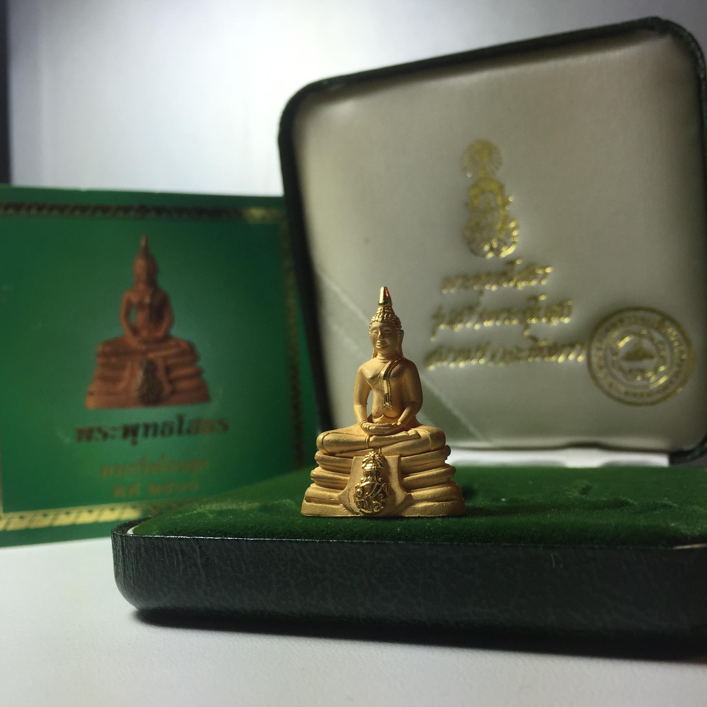 พระกริ่งพระพุทธโสธร ภ.ป.ร.ย้อนยุค รุ่นสร้างพระอุโบสถ เนื้อทองคำ พ.ศ.2539