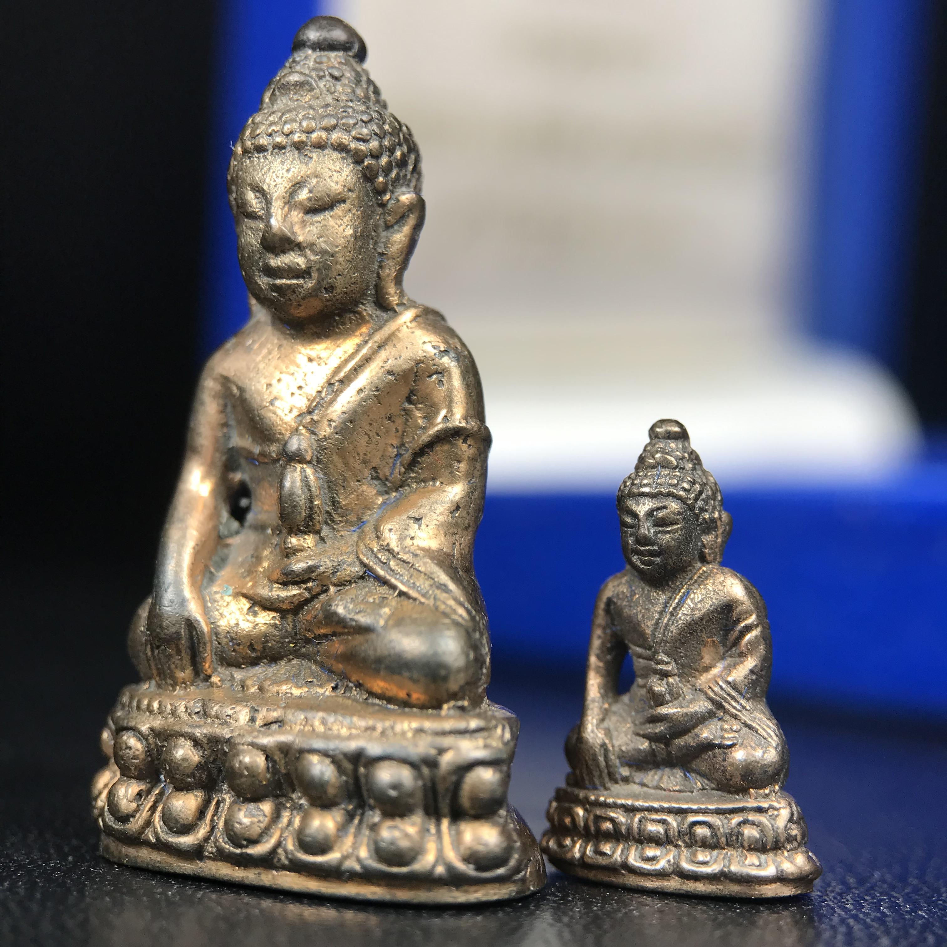 พระกริ่ง-พระชัยวัฒน์ นวราชบพิตร วัดตรีทศเทพ ปี 2530 เนื้อนวโลหะ(1ใน 500 ชุด สุดหายาก)จัดสร้างในวาระพระบาทสมเด็จพระเจ้าอยู่หัวรัชกาลที่ 9 เจริญพระชนมพรรษา 5 รอบนักษัตริย์(ในหลวงรัชกาลที่9เสด็จเททอง) (สภาพสวยครบสมบูรณ์))พิธีใหญ่ รุ่นยอดนิยม