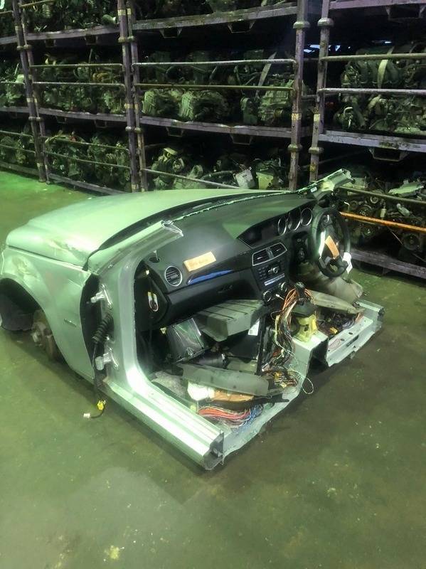 หัวตัดBENZ W204 facelift