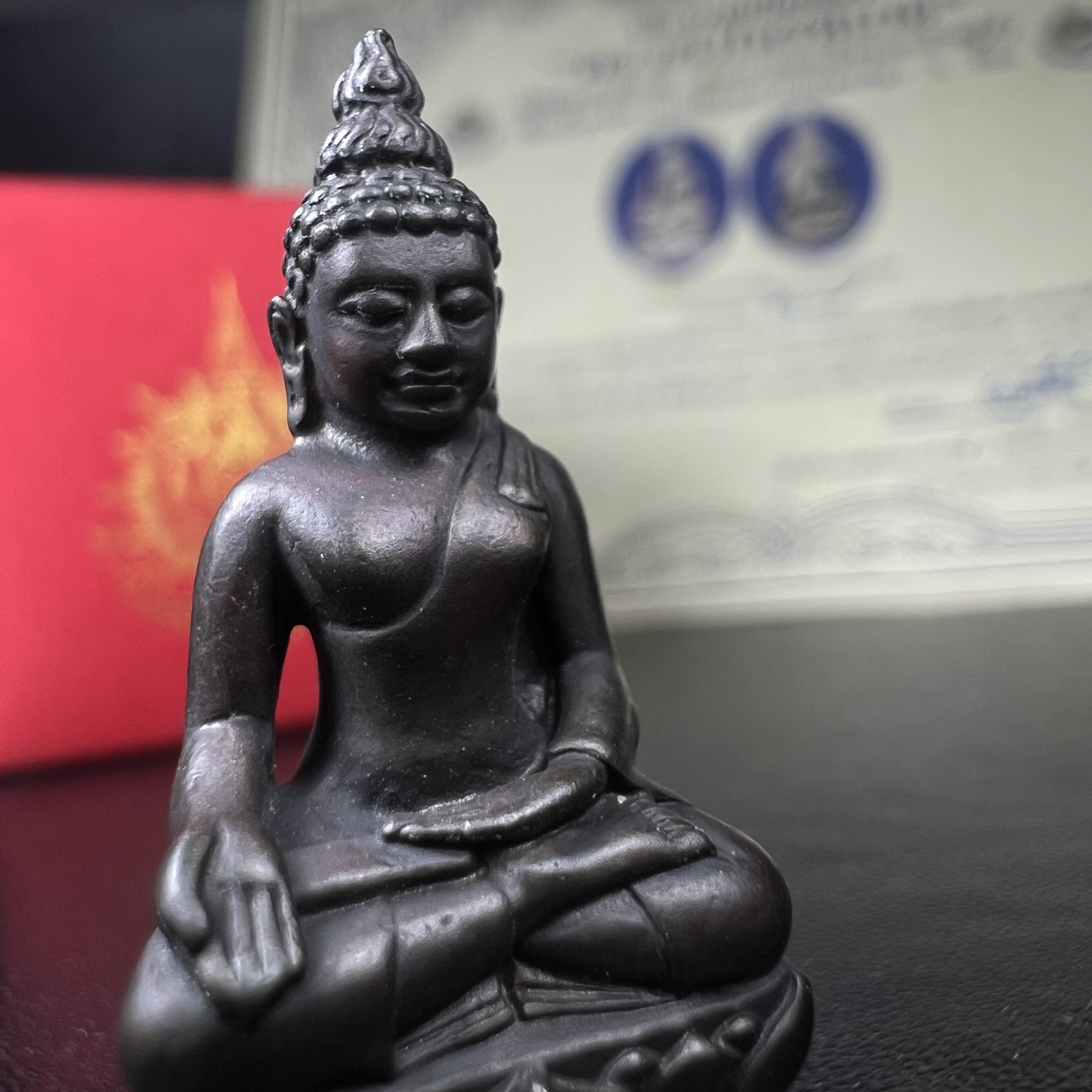 พระกริ่งไพรีพินาศ เฉลิมพระเกียรติ พระบาทสมเด็จพระเจ้าอยู่หัวรัชกาลที่9 พระชนมพรรษา 6 รอบ ปี2542 เนื้อนวโลหะผสมทองคำ(บรรจุเหล็กไหล)ดีนอก-ดีใน***องค์นี้สภาพสวยครบสมบูรณ์ มาพร้อมกล่องเดิมและใบรับรองจากผู้จัดสร้างแบบนี้หายากมาก***