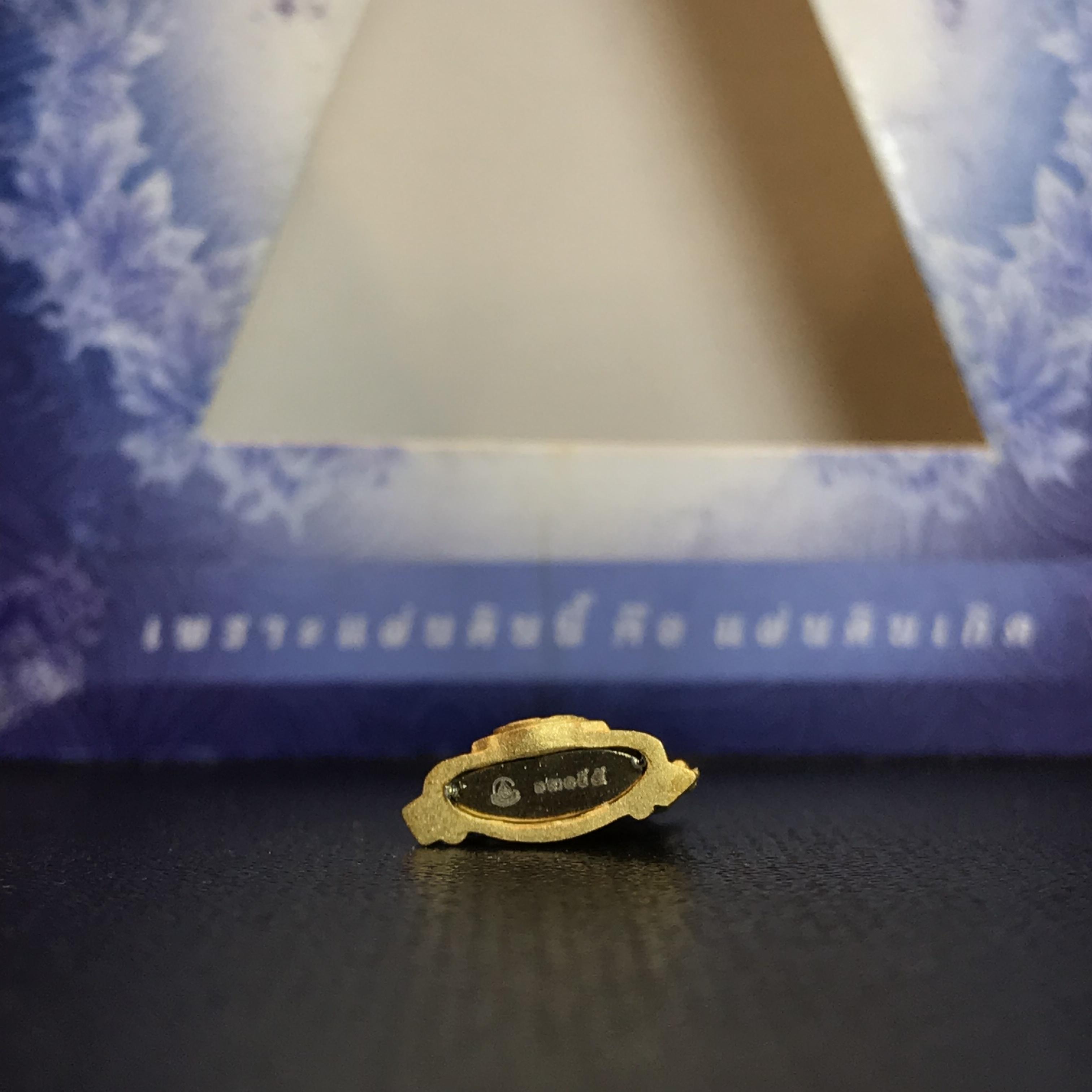 พระพุทธชินราช ภปร. โครงการ เพราะแผ่นดินนี้คือแผ่นดินเกิด เนื้อเงินชุบสามกษัตริย์ ปี2551 ขนาดหน้าตัก1/4นิ้ว (สวยงามหายาก)