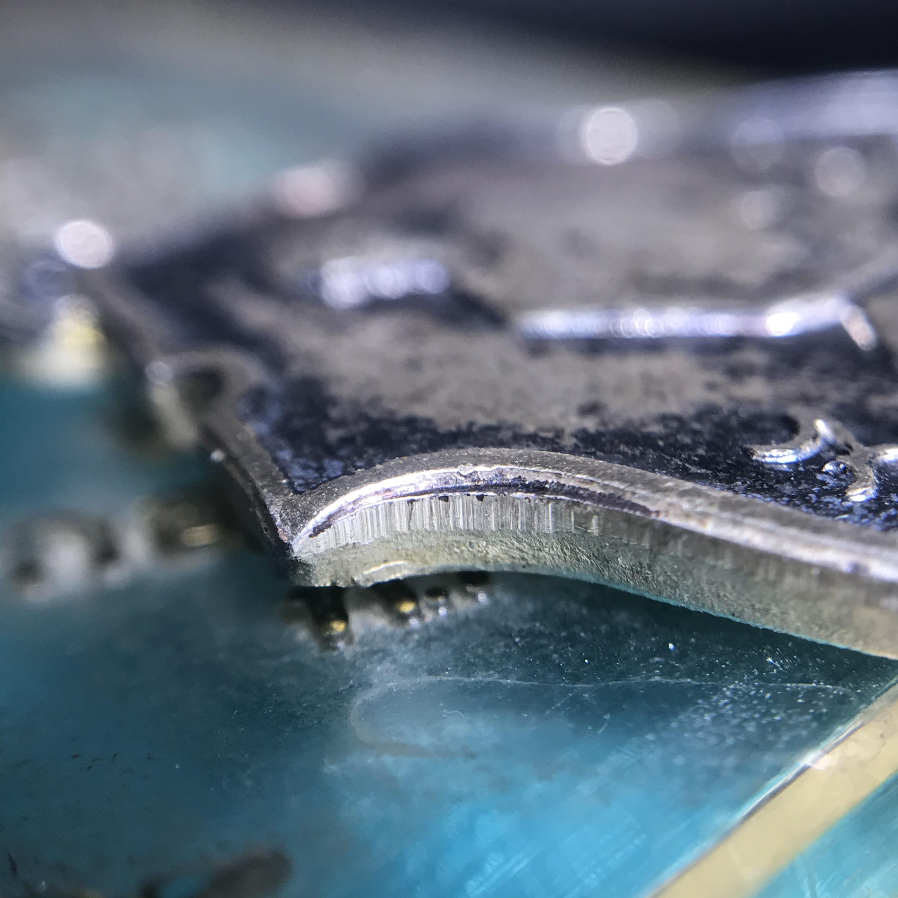 เหรียญในหลวงทรงผนวช กองทัพภาคที่3 ปี2517 เนื้อเงิน(ในหลวงรัชกาลที่9เสด็จในพิธี)(คัดสภาพสวย ผิวเดิม เส้นวงเดือนวิ่งคมชัด สวยมาก)(1ใน2000เหรียญ)