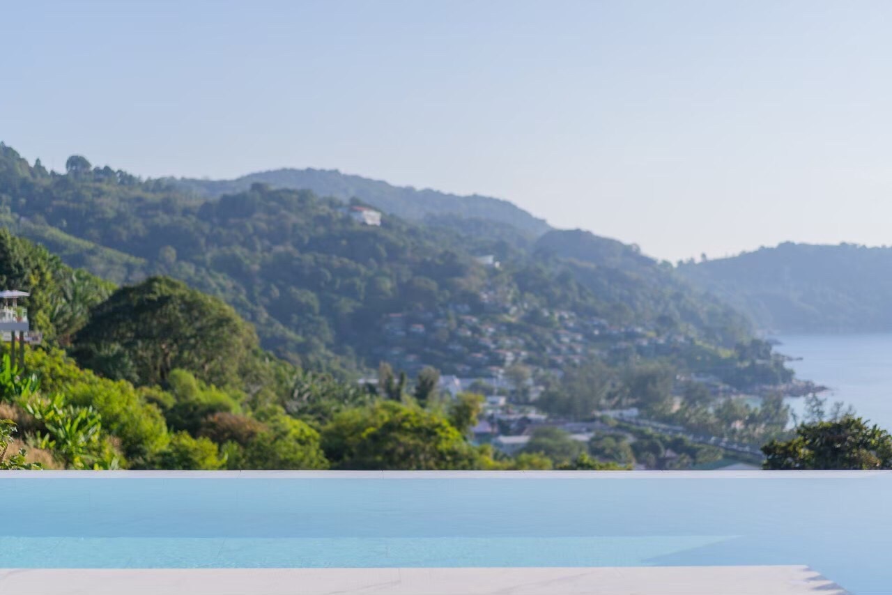 For Sale : Kata Private Luxury Pool Villa, 5 bedrooms 6 Bathrooms, Sea view.