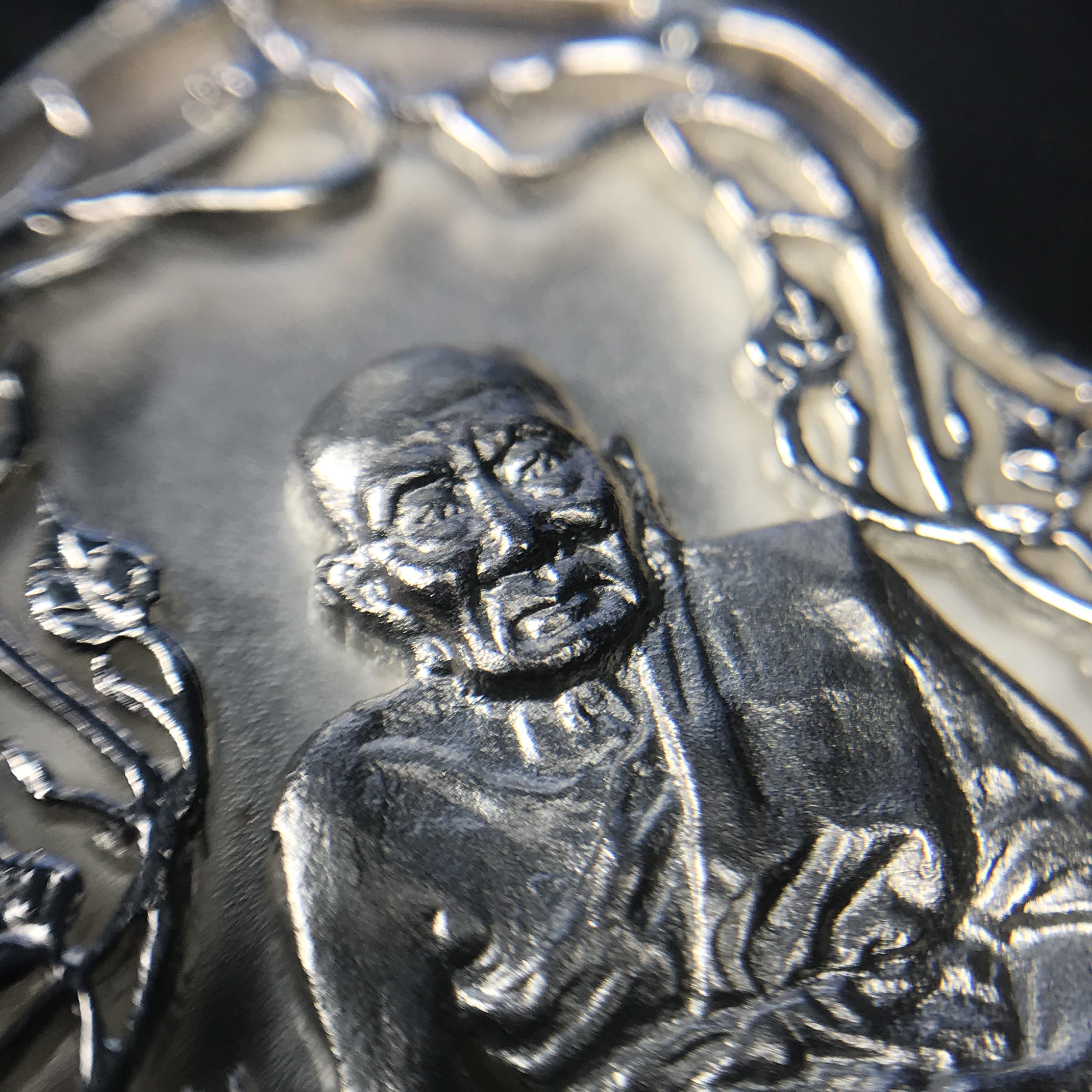 เหรียญหลวงปู่ทวด พระนามาภิไธย สก. แบบงานฉลุโบราณ(HAND MADE) ปี 2544 เนื้อเงิน(1 ใน 2000 เหรียญ)