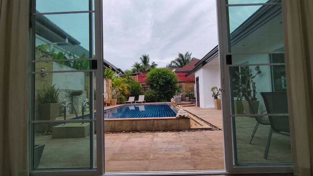 For Rent : Rawai, Private Pool Villa @soi samakee 1, 3 bedrooms 3 bathrooms