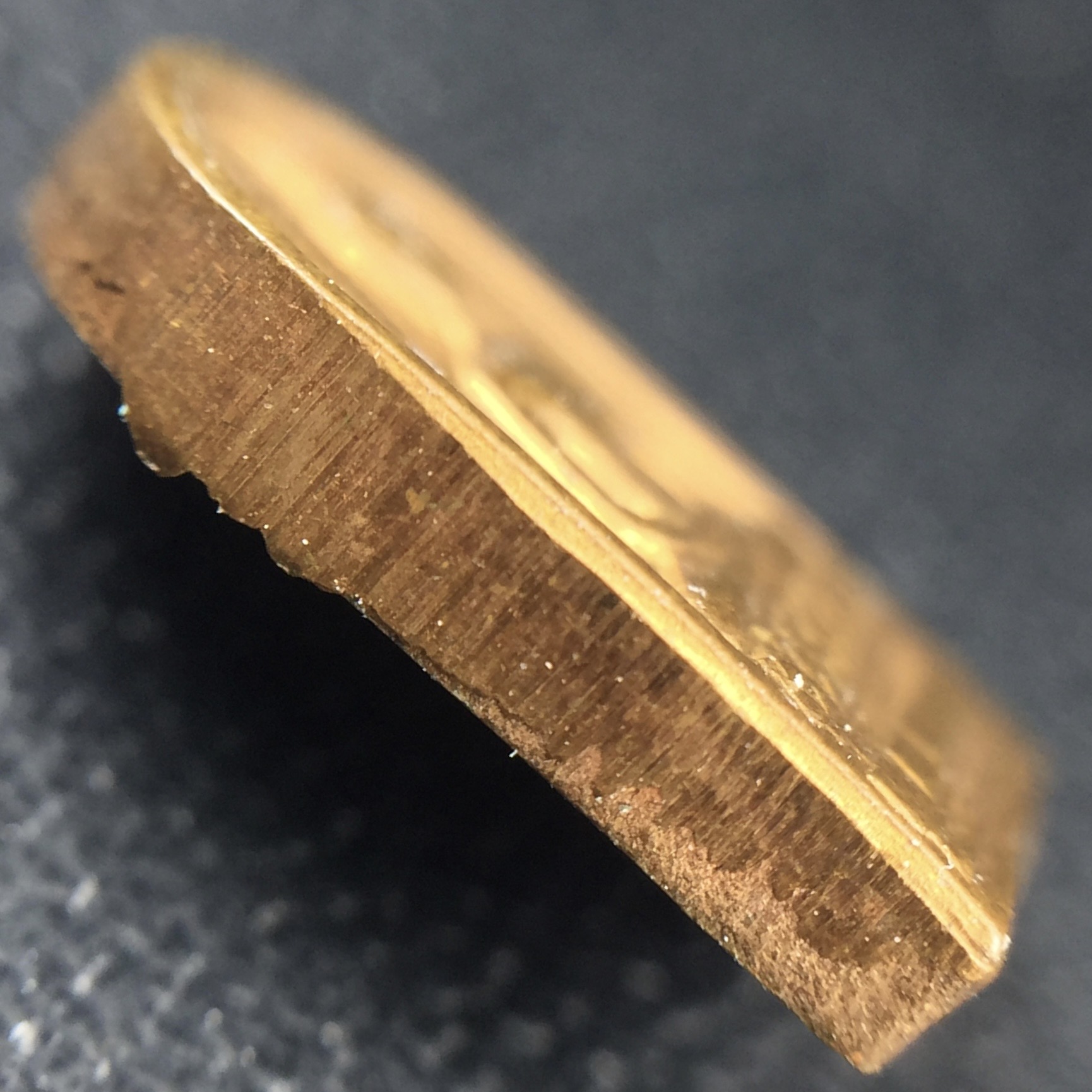 พระปรกใบมะขาม พระพุทธสิหิงค์ ภปร. ธรรมศาสตร์ 50ปี เนื้อทองแดง(ตอกสองโค๊ด ผ่านสองพิธีวาระ 50ปีและ60ปี หายากนิยม)(คัดสภาพสวย)(ในหลวงรัชกาลที่9 เสด็จเททอง)(พระปรกใบมะขาม ภปร. รุ่นแรก)(พิธีใหญ่ เกจิที่มีชื่อเสียงมาร่วมปลุกเสกจำนวนมาก ชนวนมาลสารเก่าเข้มขลัง )