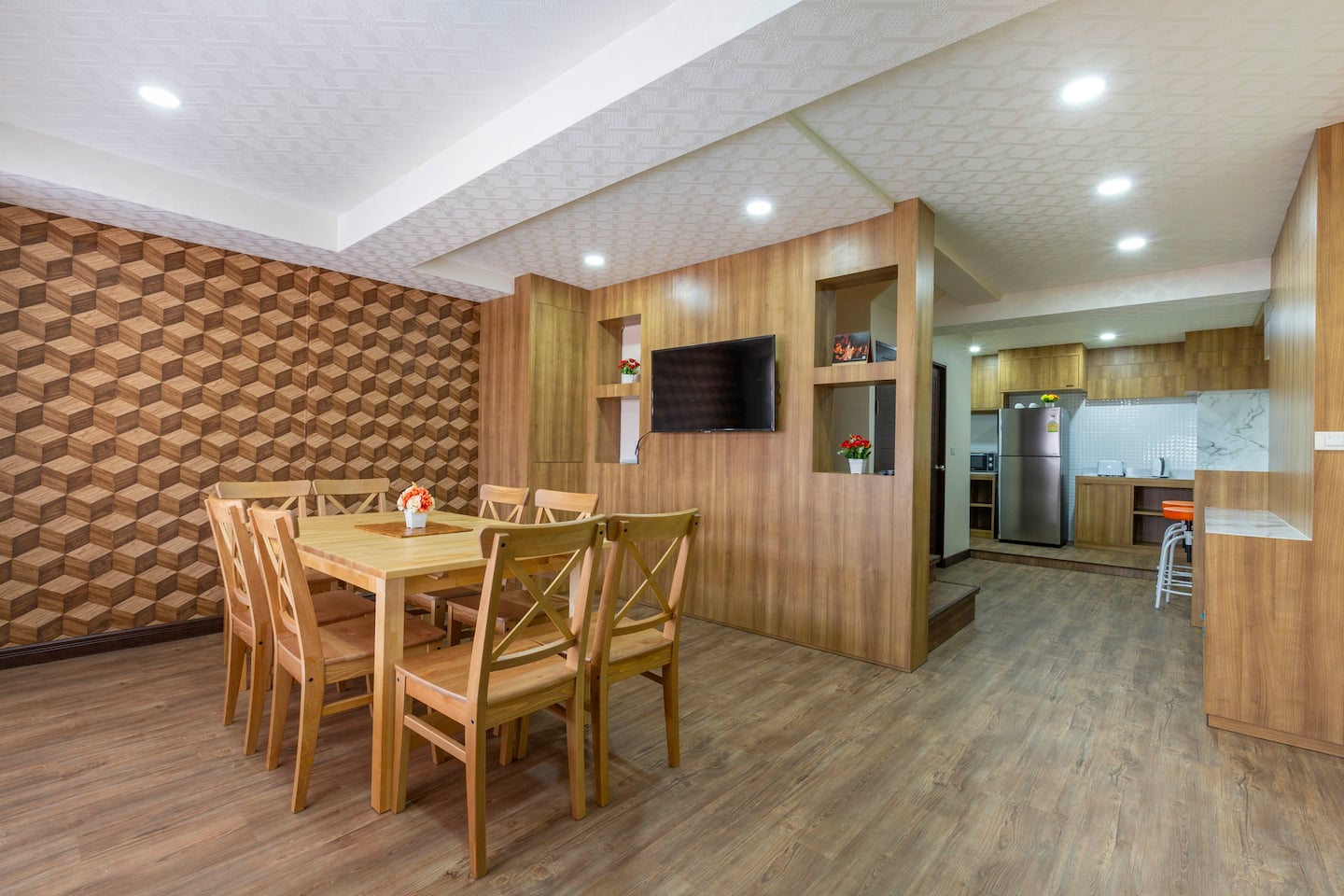 For Rent : Patong Town House 3 Story Sea View 3 bedrooms, 4.5 bathrooms.