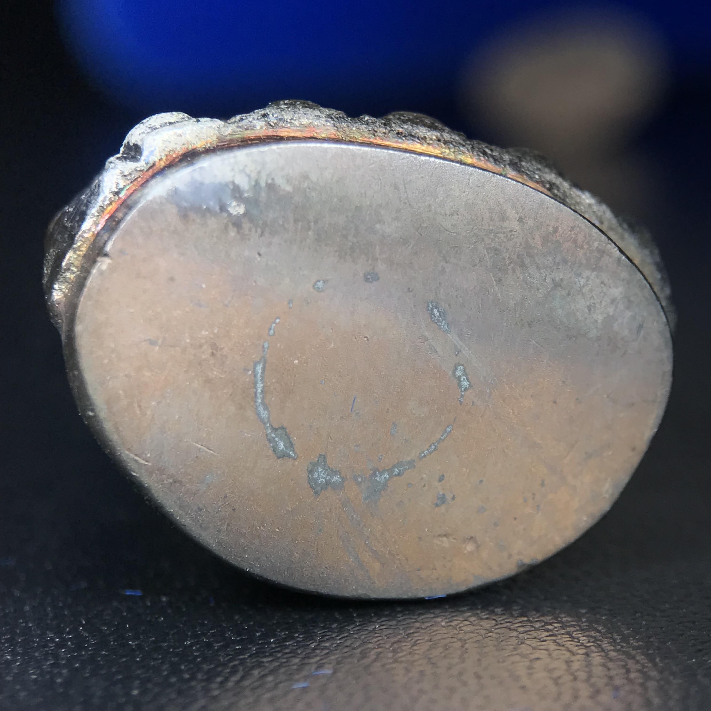 พระกริ่ง-พระชัยวัฒน์ สว. 90 พรรษาสมเด็จย่า ปี2533 เนื้อนวโลหะ(แก่ทองคำผสมทองคำเยอะมากรุ่นนี้)(ในหลวงรัชกาลที่9เสด็จในพิธี)(หล่อแบบโบราณอุดมวลสาร 108 แบบฉบับพระกริ่งใหญ่สายวัดสุทัศน์ พระสังฆราช(แพ))(1 ใน 3000 ชุด) หายาก(***องค์นี้ผิวเนื้อนวโลหะสวยมาก***)