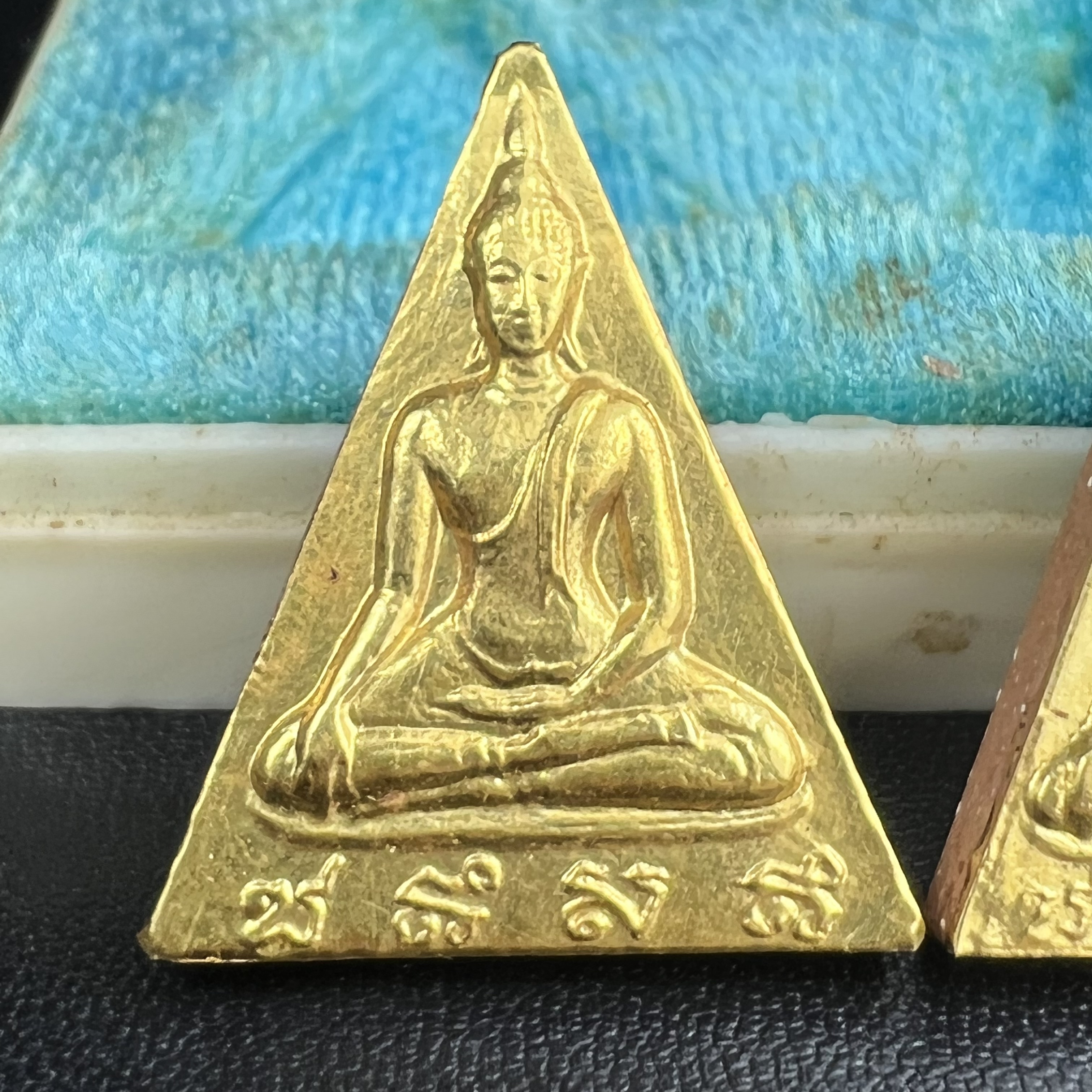 พระสมเด็จนางพญา สก. วัดบวรนิเวศวิหาร ปี2519 ชุดพิเศษกรรมการ หน้ากากทองคำ พิมพ์ใหญ่-เล็กกล่องบรรจุเดิม(ในหลวงรัชกาลที่9และสมเด็จพระราชินี เสด็จร่วมในพิธี)(พิธีใหญ่)(มวลสารดี)(พบเจอและหายากที่สุดในรุ่น)