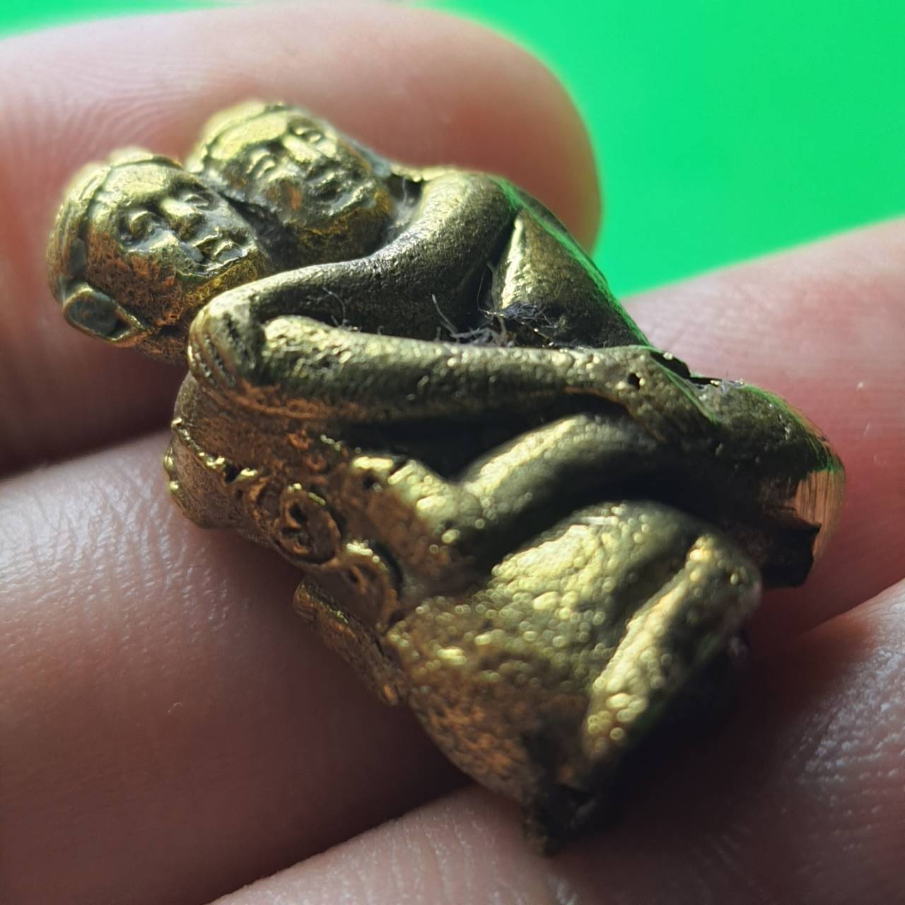 ของเสน่ห์ นั่งกอดกัน อิ่นคู่รัก อิ่นคู่ อิ่นแท้ อิ่นรัก อิ่น