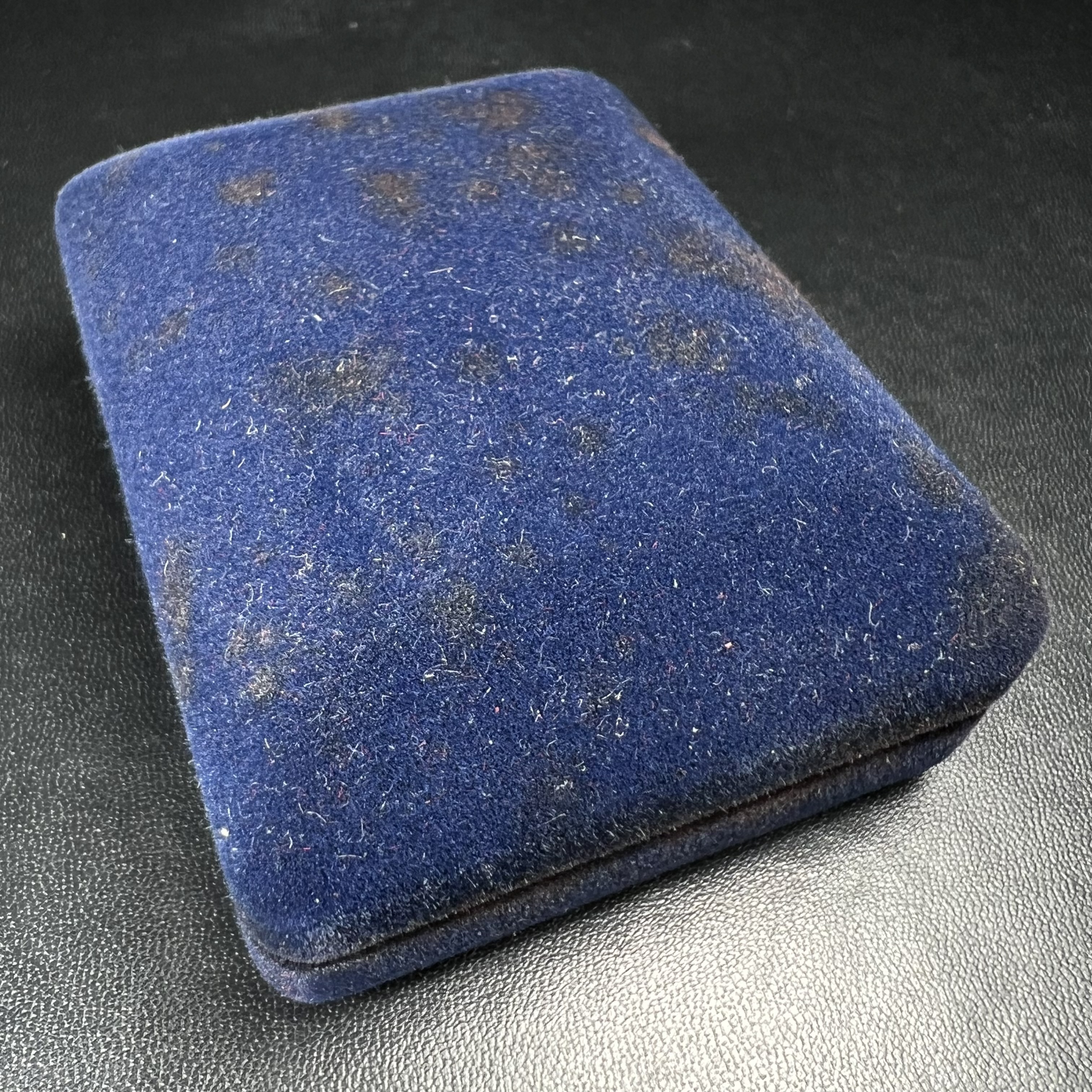 พระกริ่งศาสดา ภปร. วัดบวรนิเวศวิหาร ปี 2532 จัดสร้างในโอกาสสองทศวรรษรามาธิบดี เพื่อศูนย์การแพทย์สิริกิติ์ เนื้อเงิน(ผิวเดิมสวยงาม) (พิธีใหญ่ มวลสารมงคล สวยงามเข้มขลัง)สมเด็จพระญาณสังวร สมเด็จพระสังฆราชฯเสด็จเททอง***ตอกโค๊ตหมายเลข ๑๙๙๔***