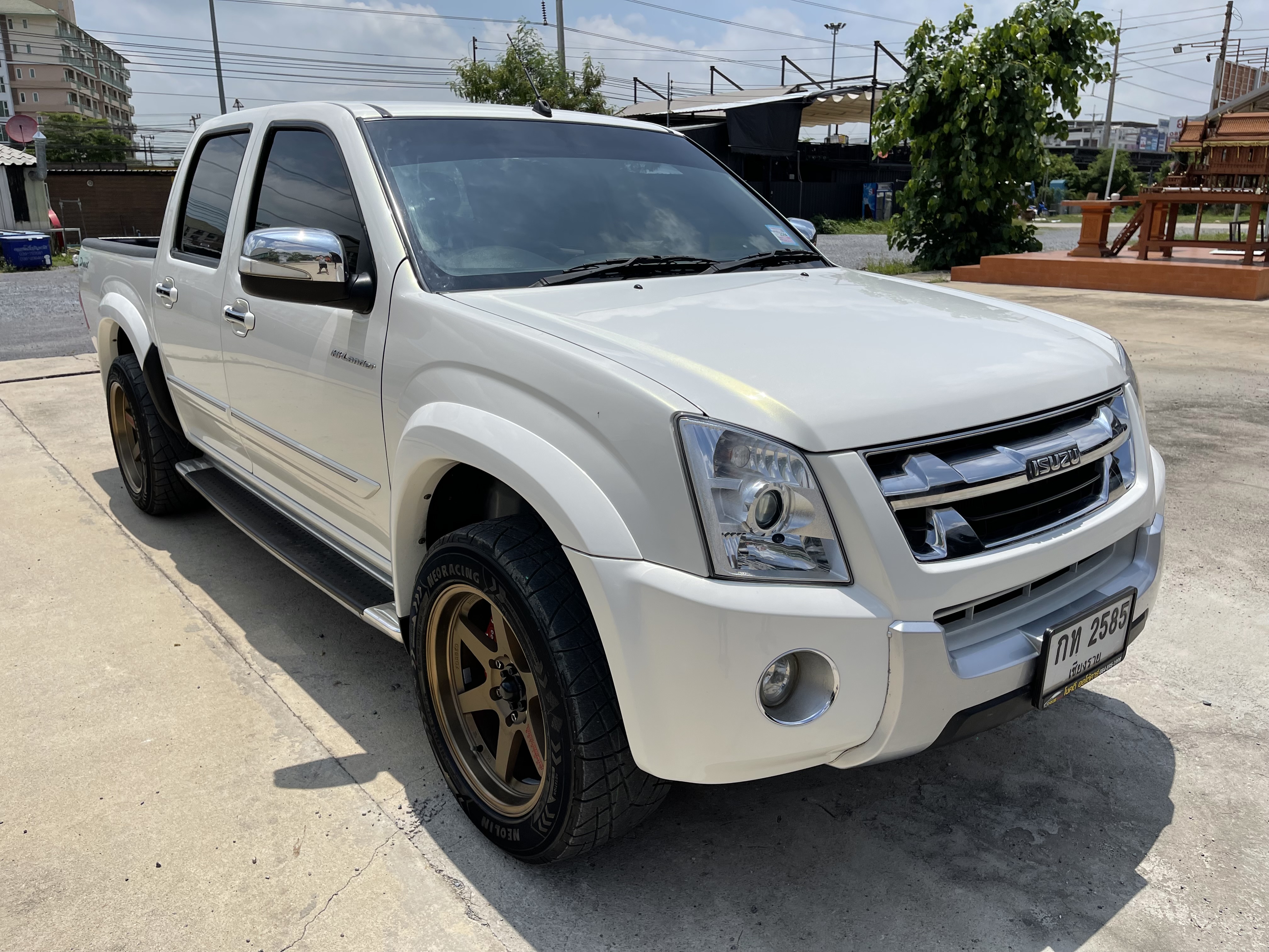 Isuzu Dmax 4ประตู Hilander 2.5 Abs Navi 2010 ขาวมุก