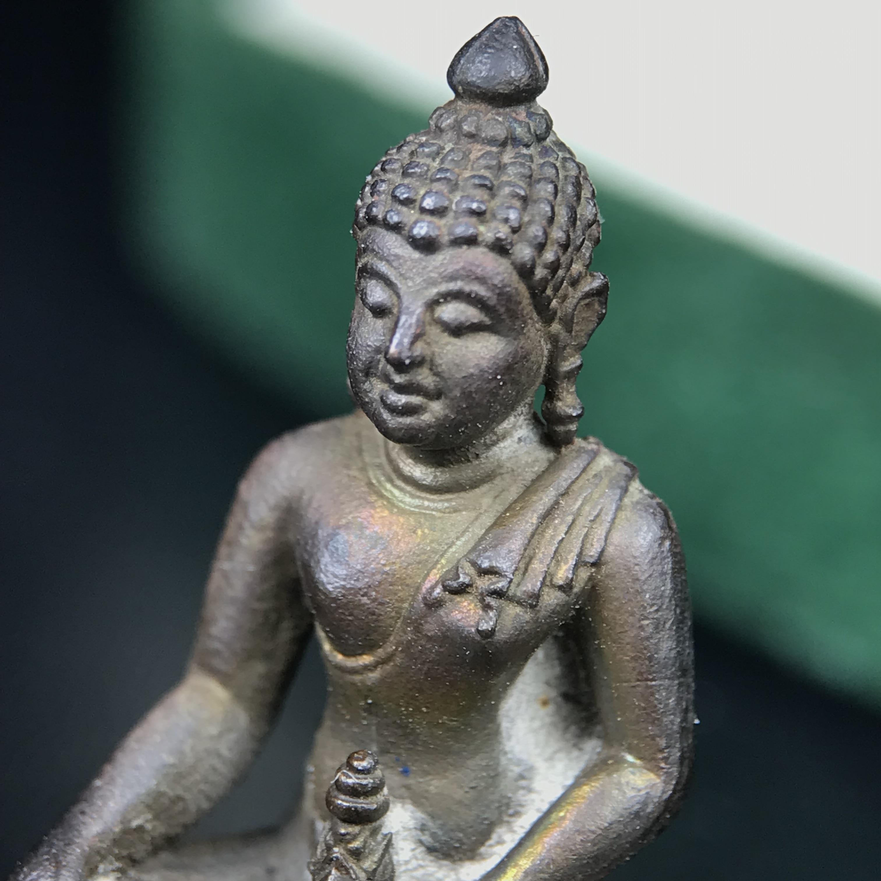 พระกริ่งวาสนา(รุ่นแรก) 80 พรรษา สมเด็จพระสังฆราช (วาสน์) วัดราชบพิธฯ ปี2521 เนื้อนวโลหะ(ตอกโค๊ตพระปิดตา) โดยมีหลวงปู่โต๊ะ วัดประดู่ฉิมพลีร่วมปลุกเสก พร้อมกล่องบรรจุเดิม(รุ่นแรก คอตั้งตรงได้สัดส่วน หายาก)