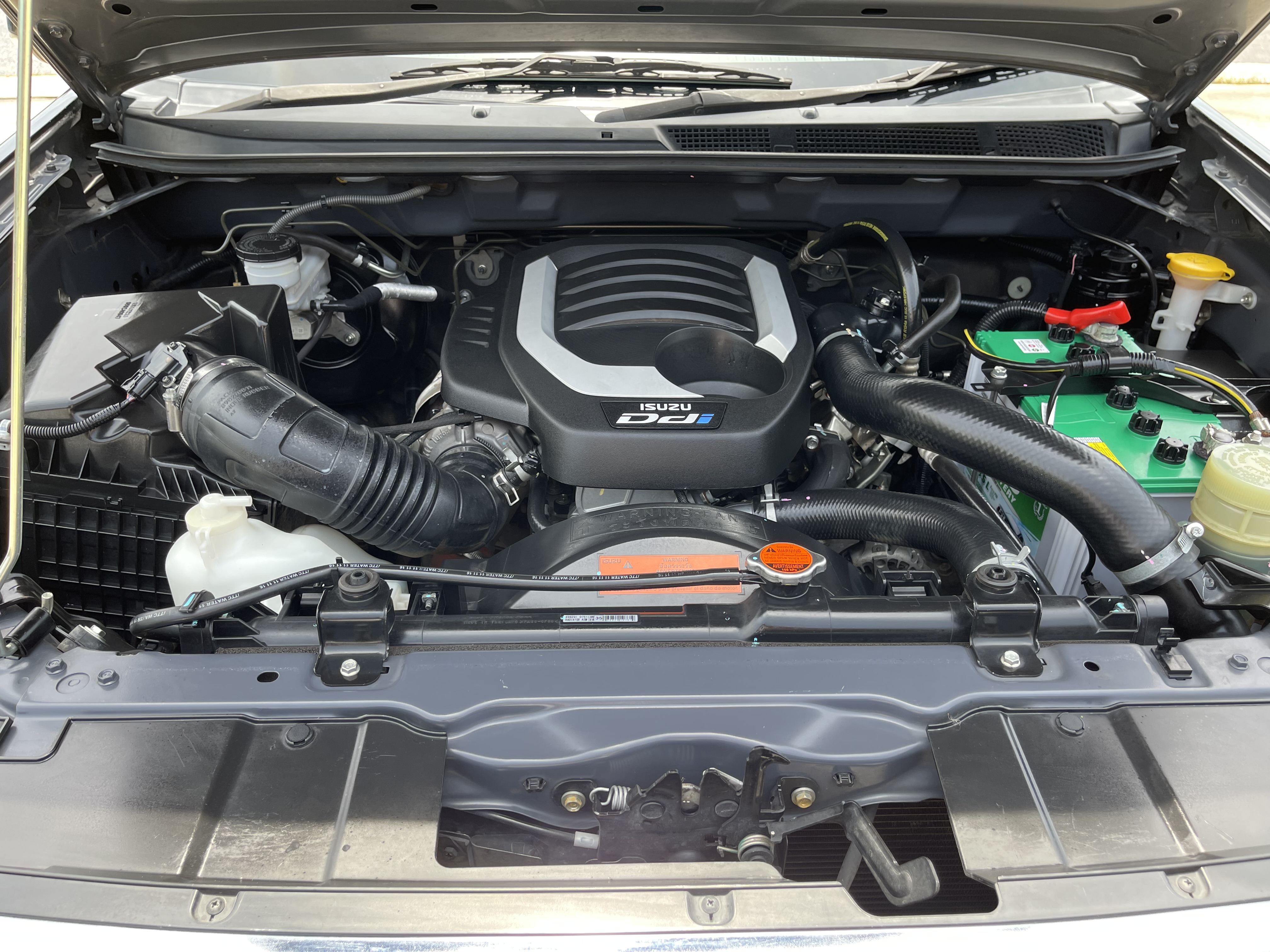 Isuzu Dmax All New 4ประตู Hilander 1.9 L 2017 ดำ