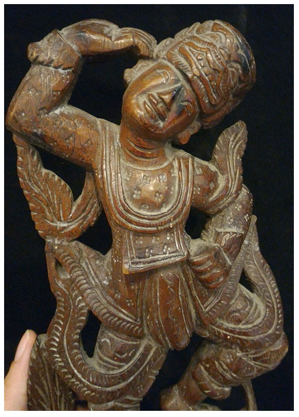 ตุ๊กตาไม้แกะสลัก-รำโขน(หัวยักษ์) สูง 29cm