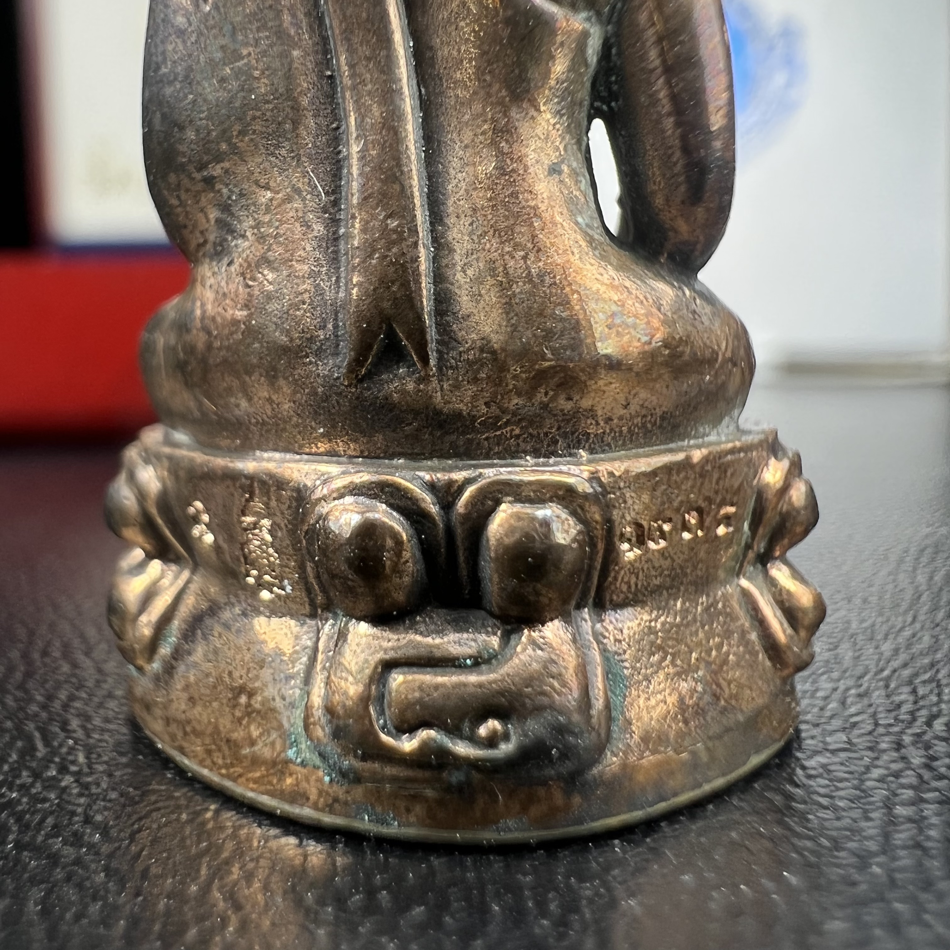 พระกริ่ง 8 รอบ ญสส. 96 พรรษา สมเด็จพระญาณสังวร สมเด็จพระสังฆราช สกลมหาสังฆปรินายก วัดบวรนิเวศวิหาร ปี 2552 เนื้อนวโลหะเต็มสูตรแก่ทองคำ(1 ใน 2999 องค์)