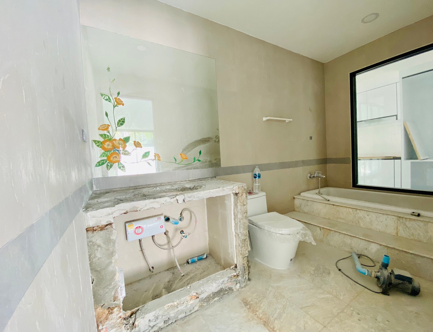 For Sale : Kathu, Private Luxury House With Pool, 3 bedrooms 2 bathrooms