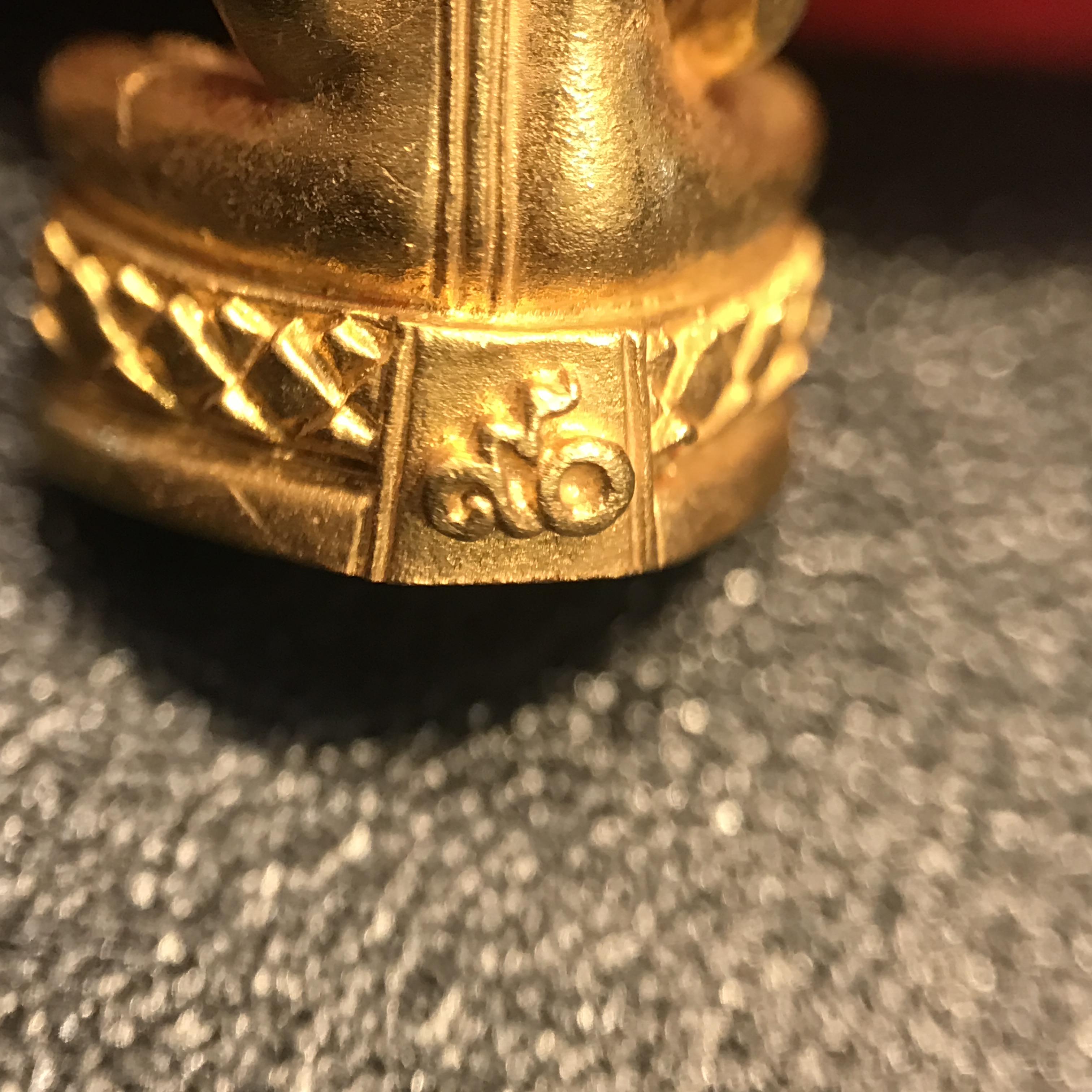 พระเครื่องปางสมาธิ เนื้อทองคำ 90 พรรษาสมเด็จย่า ปี 2533 (ในหลวงรัชกาลที่9เสด็จในพิธี)