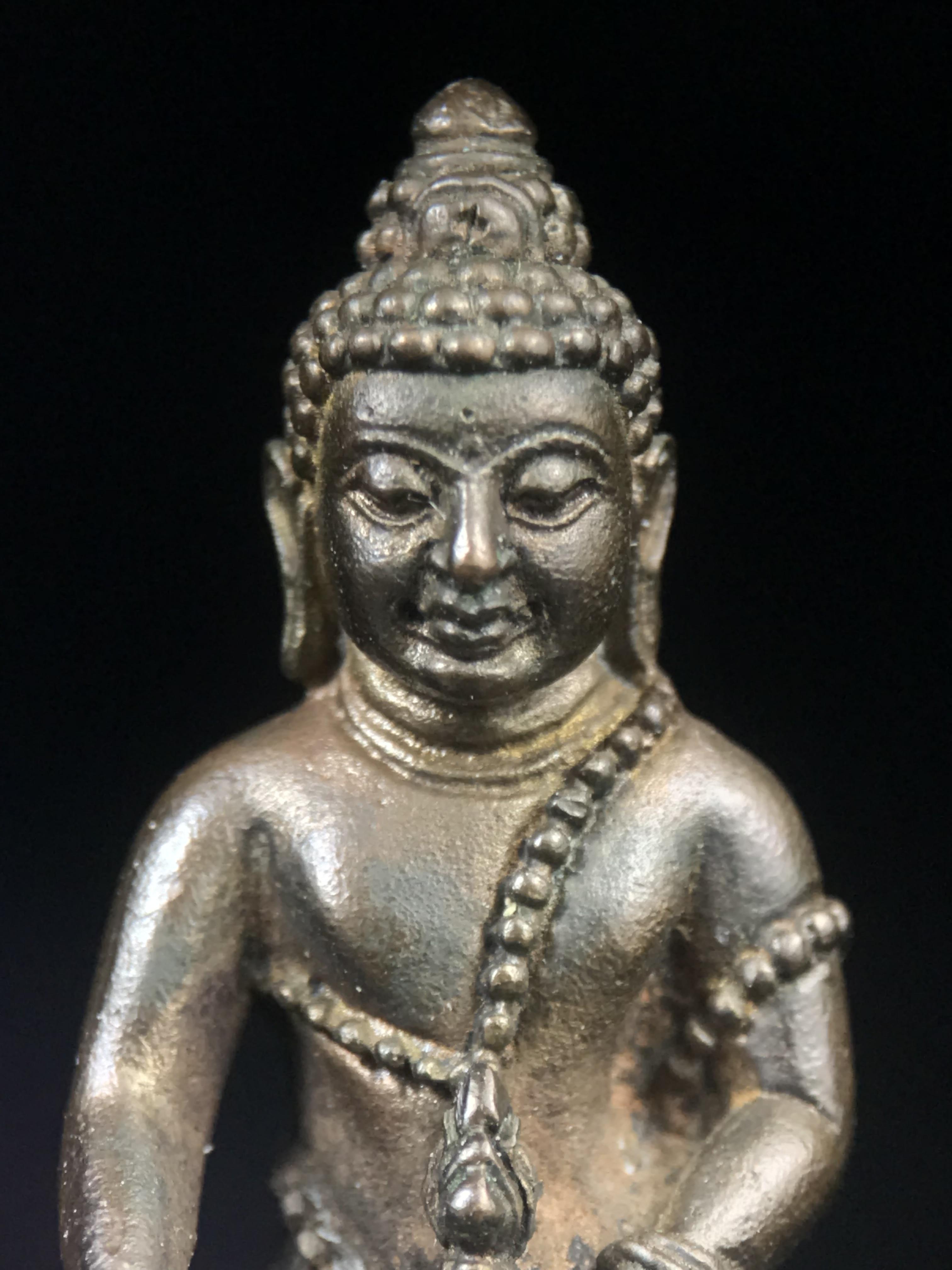 พระกริ่งศิรากาศ ภปร.(พระกริ่งคุ้มเกล้า)วัตถุมงคล"คุ้มเกล้าฯ" มูลนิธิ “คุ้มเกล้า” ในพระบรมราชูปถัมภ์ จัดสร้าง โรงพยาบาลภูมิพล เนื้อนวโลหะ(พิมพ์หน้าไทย)(ในหลวงรัชกาลที่9เสด็จเททอง)(พิธีใหญ่)(นิยม)