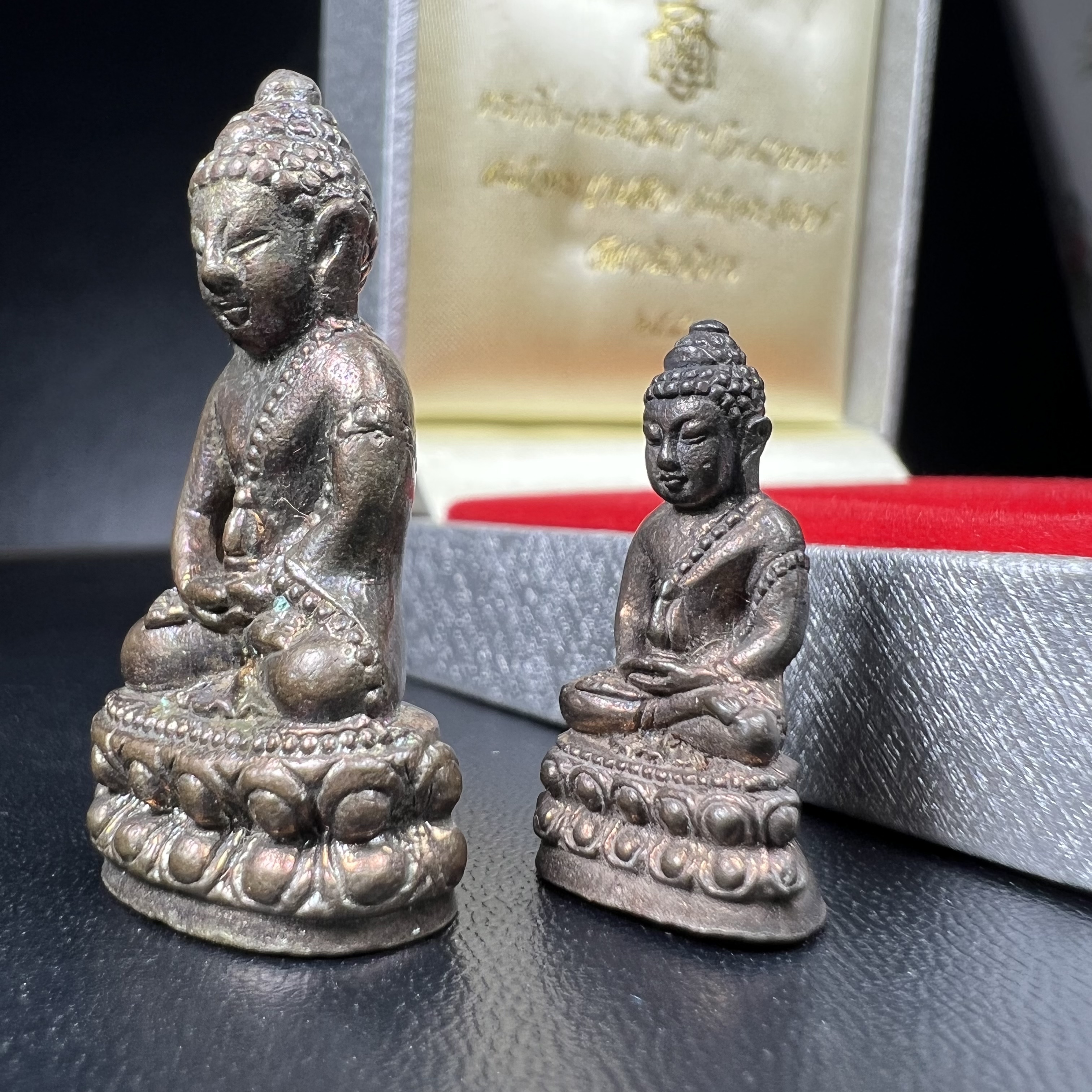 พระกริ่ง-พระชัยวัฒน์ ปวโร 84 พรรษา สมเด็จพระญาณสังวร สมเด็จพระสังฆราช วัดบวรนิเวศวิหาร ปี 2540 เนื้อนวโลหะ พร้อมกล่องบรรจุเดิมครบสมบูรณ์(ชุดหมายเลข 2281)