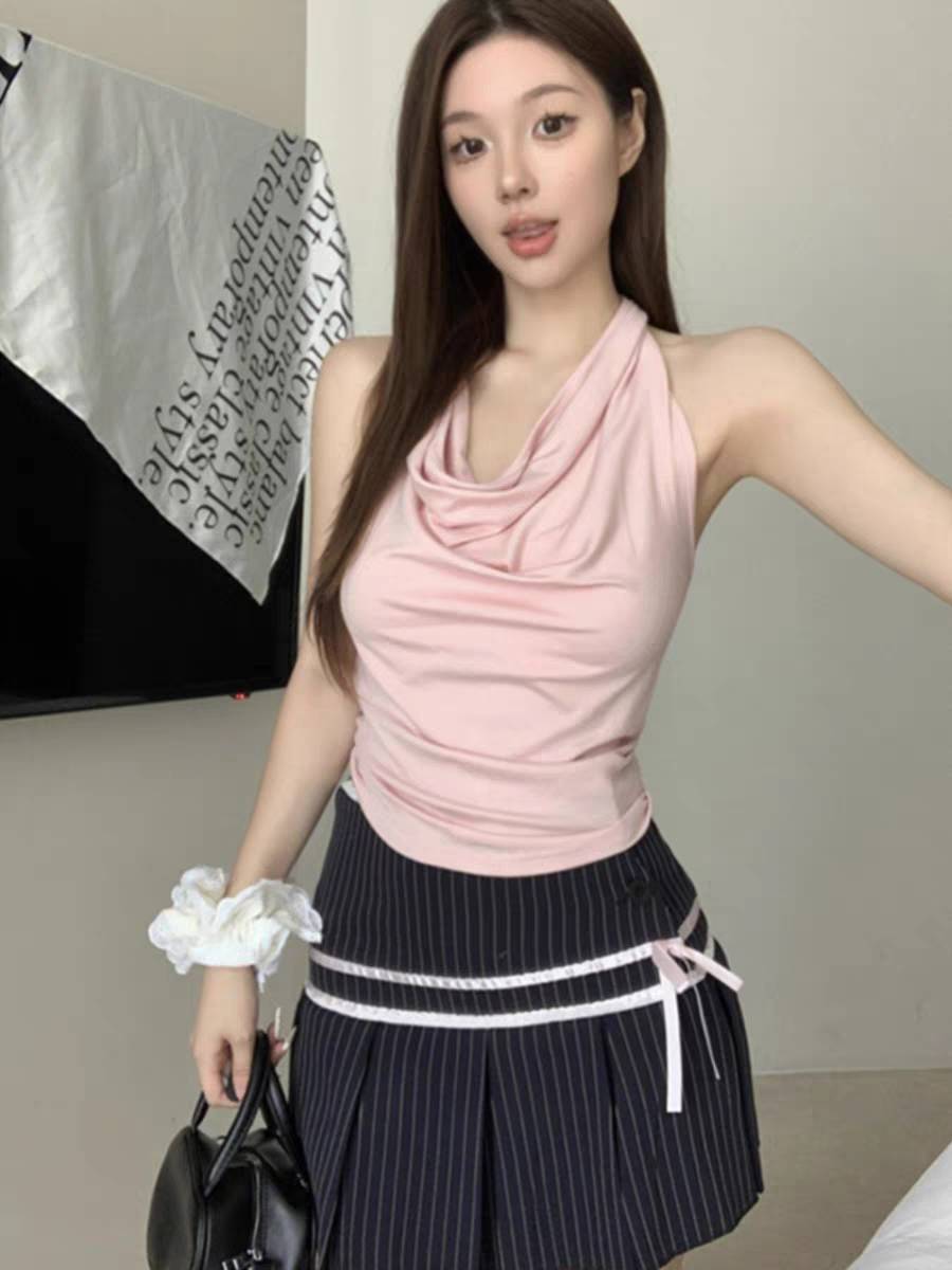 คล้องคอเปิดหลัง