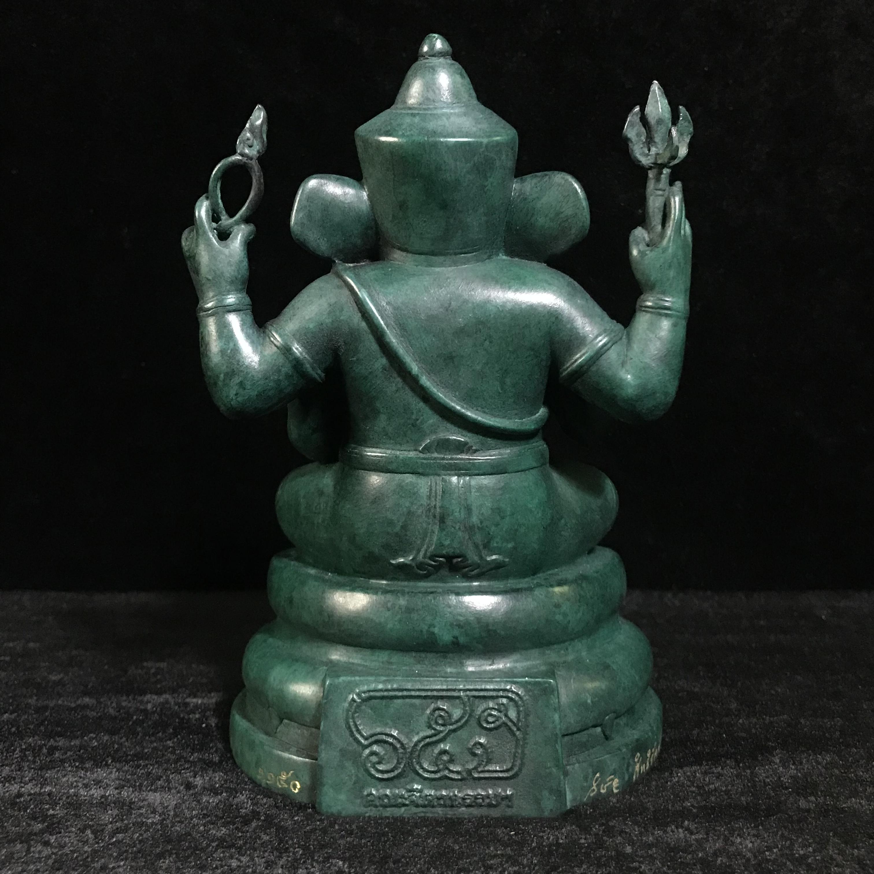 พระพิฆเนศวร 65 ปี คณะจิตรกรรม มหาวิทยาลัยศิลปากร ปี2551 ลอยองค์เนื้อสำริดขนาดหน้าตัก 3 นิ้ว(เนื้อสำริดเขียวพลาติน่า)