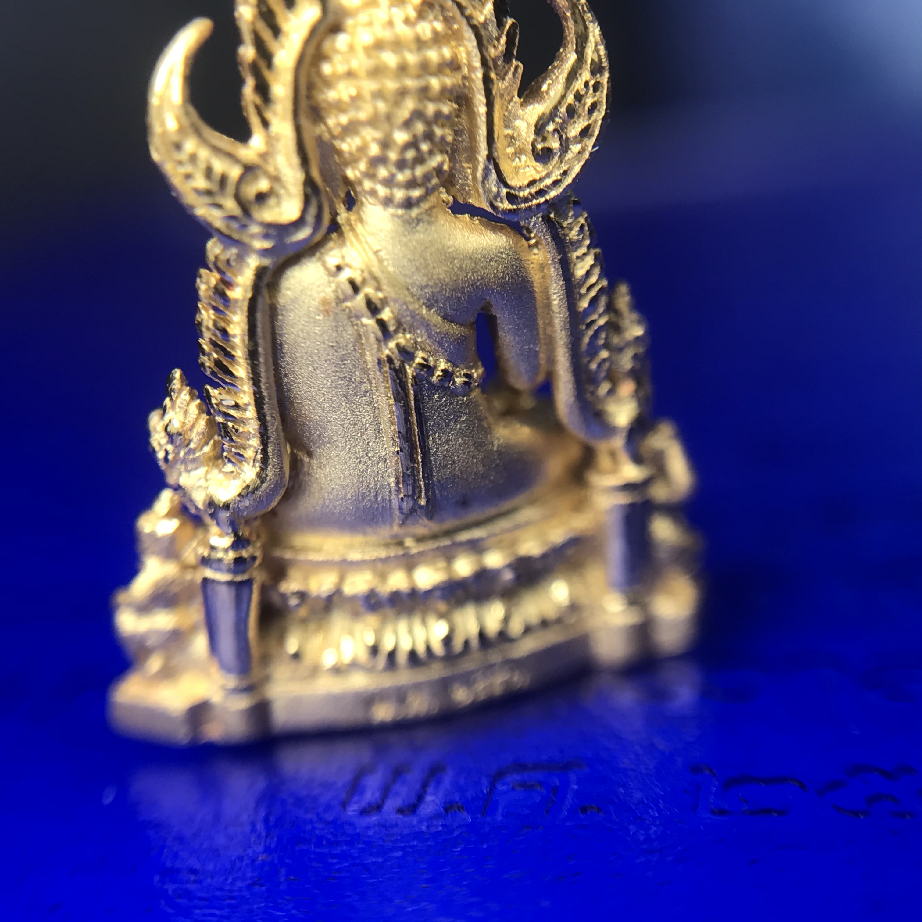 พระพุทธชินราช ภปร. โครงการ เพราะแผ่นดินนี้คือแผ่นดินเกิด ปี2551 เนื้อทองคำ 96.5%(น้ำหนัก 2.6 กรัม) ขนาดหน้าตัก1/4นิ้ว (สวยงามทรงคุณค่าหายาก)1 ใน 5000องค์