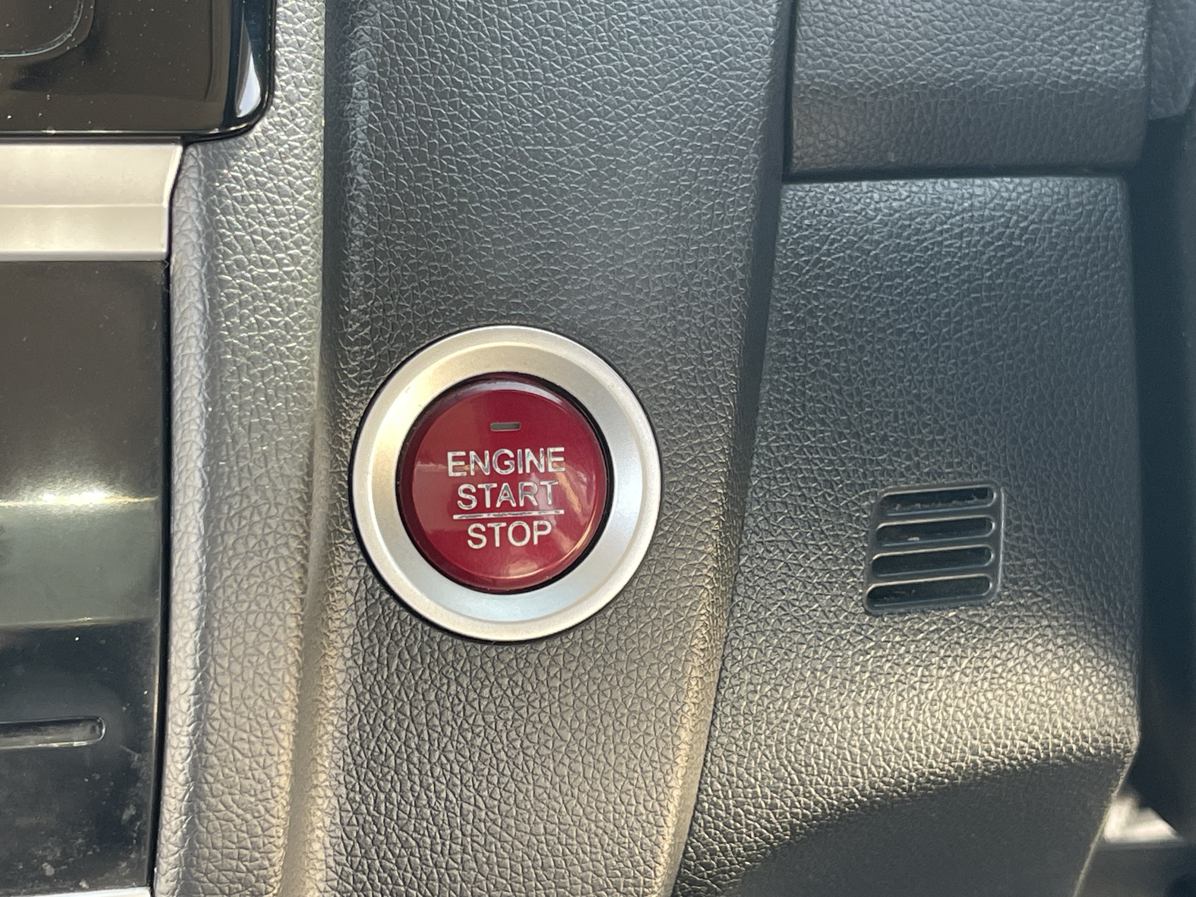 Honda Jazz 1.5 V+ At 2014 ขาว