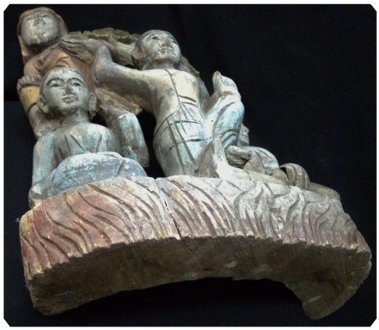 ไม้แกะสลักเก่า ศิลปะพม่า สูง 34cm