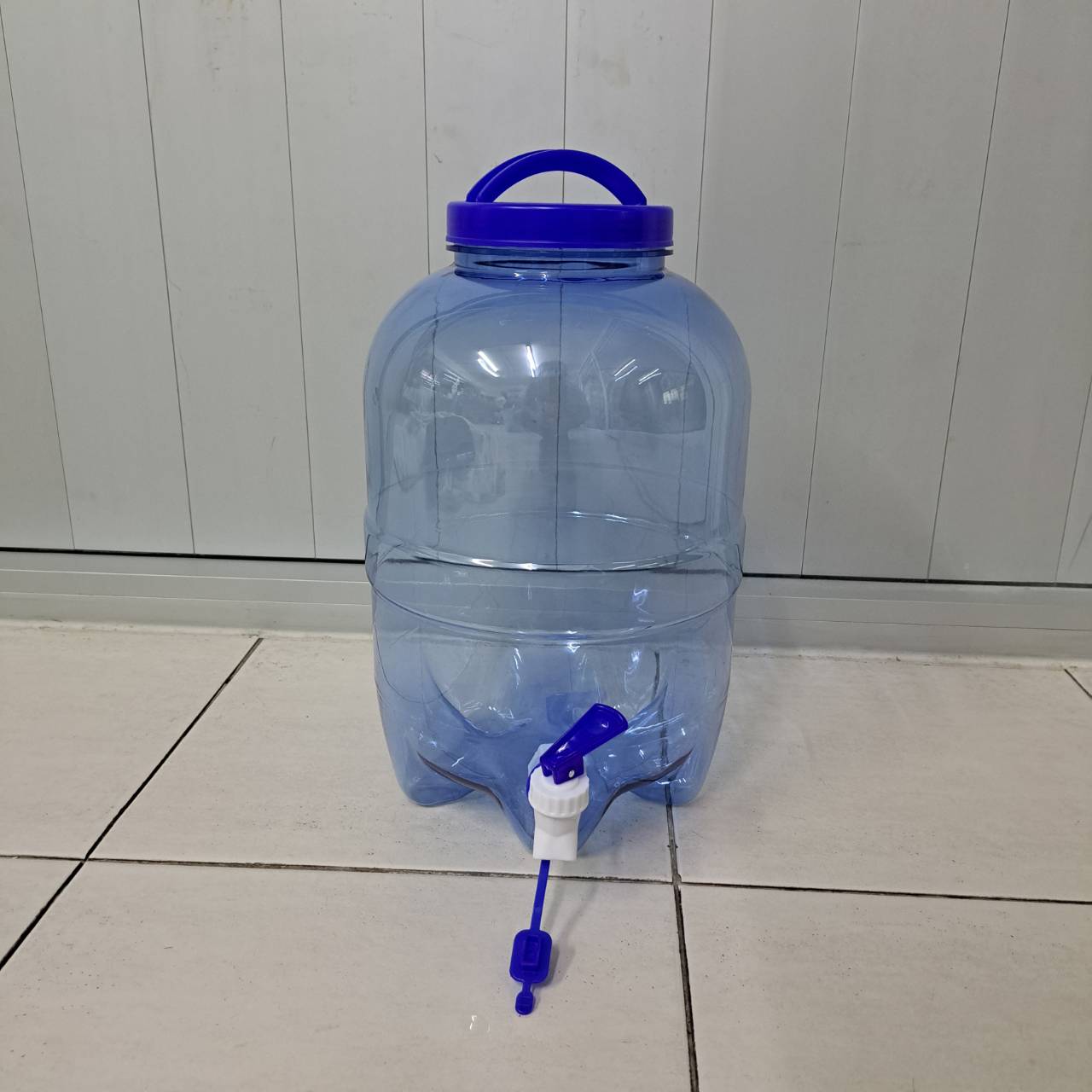 ถังน้ำดื่ม 8 ลิตร มีก๊อก ฝาเกลียวหูหิ้ว ทรงสูง