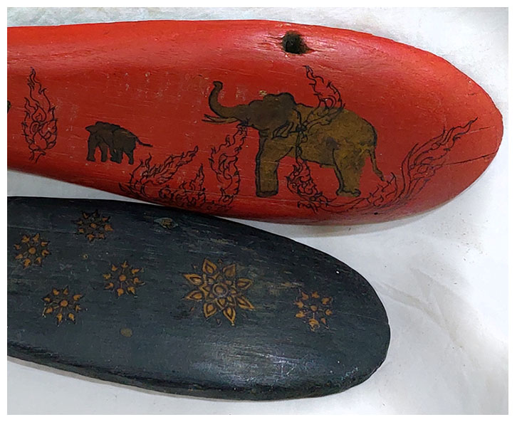 แผ่นไม้เก่าเขียนลาย 2ชิ้น