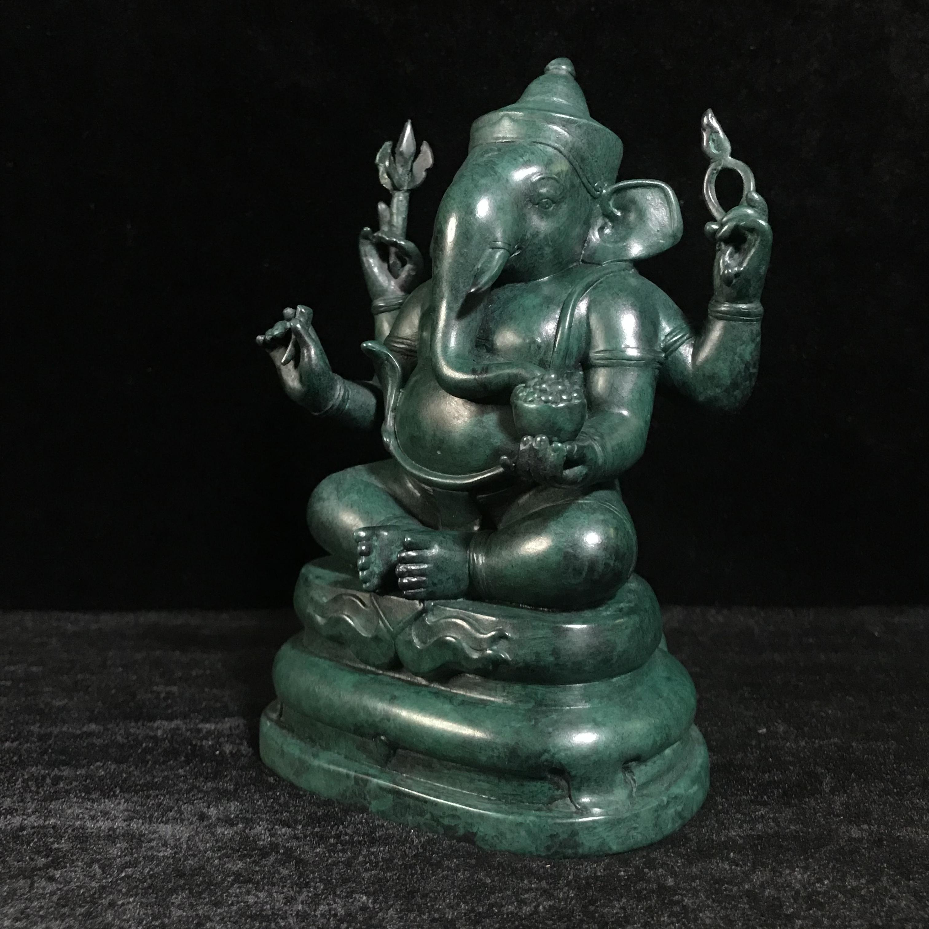 พระพิฆเนศวร 65 ปี คณะจิตรกรรม มหาวิทยาลัยศิลปากร ปี2551 ลอยองค์เนื้อสำริดขนาดหน้าตัก 3 นิ้ว(เนื้อสำริดเขียวพลาติน่า)