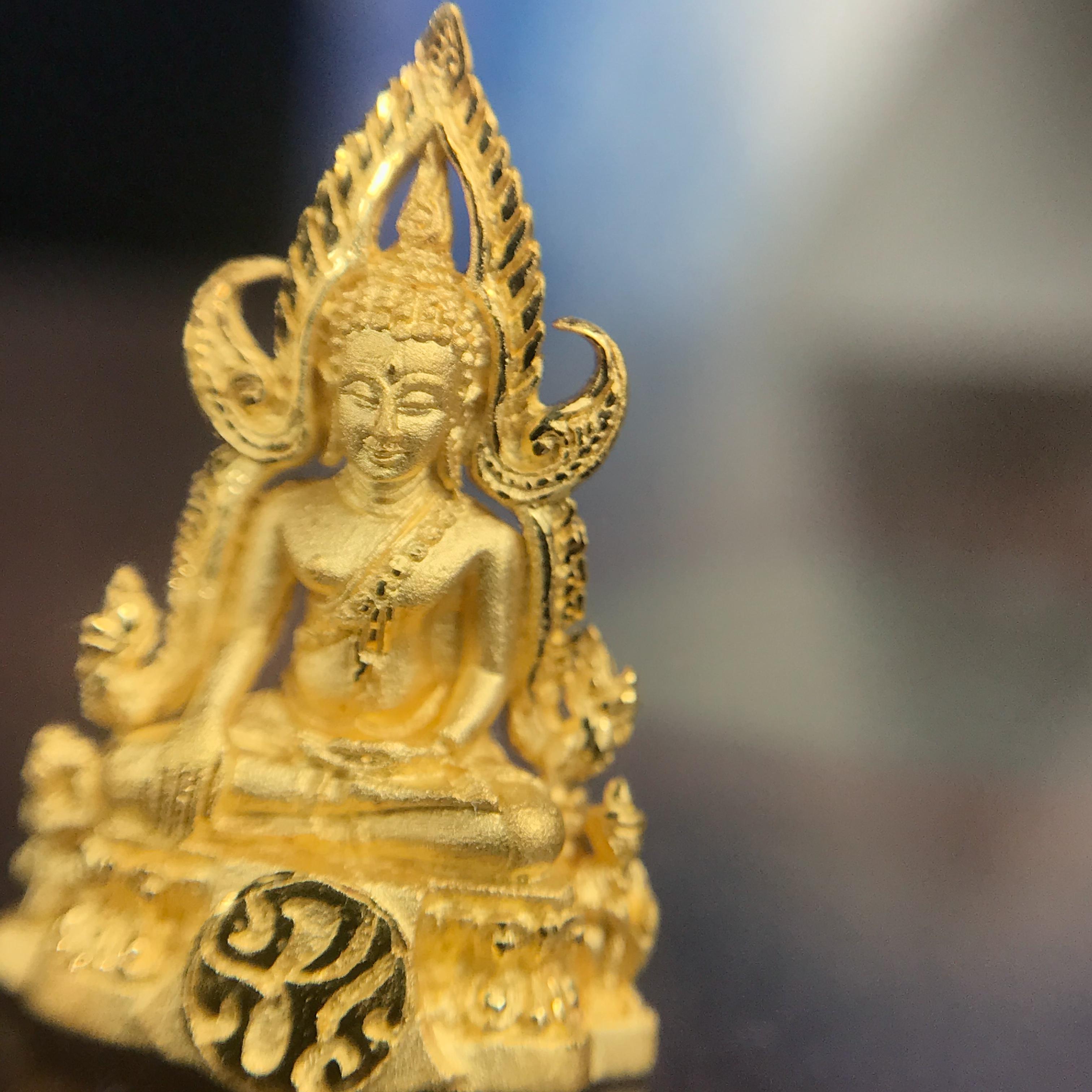 พระพุทธชินราช ภปร. โครงการ เพราะแผ่นดินนี้คือแผ่นดินเกิด ปี2551 เนื้อทองคำ 96.5%(น้ำหนัก 2.6 กรัม) ขนาดหน้าตัก1/4นิ้ว (สวยงามทรงคุณค่าหายาก)1 ใน 5000องค์