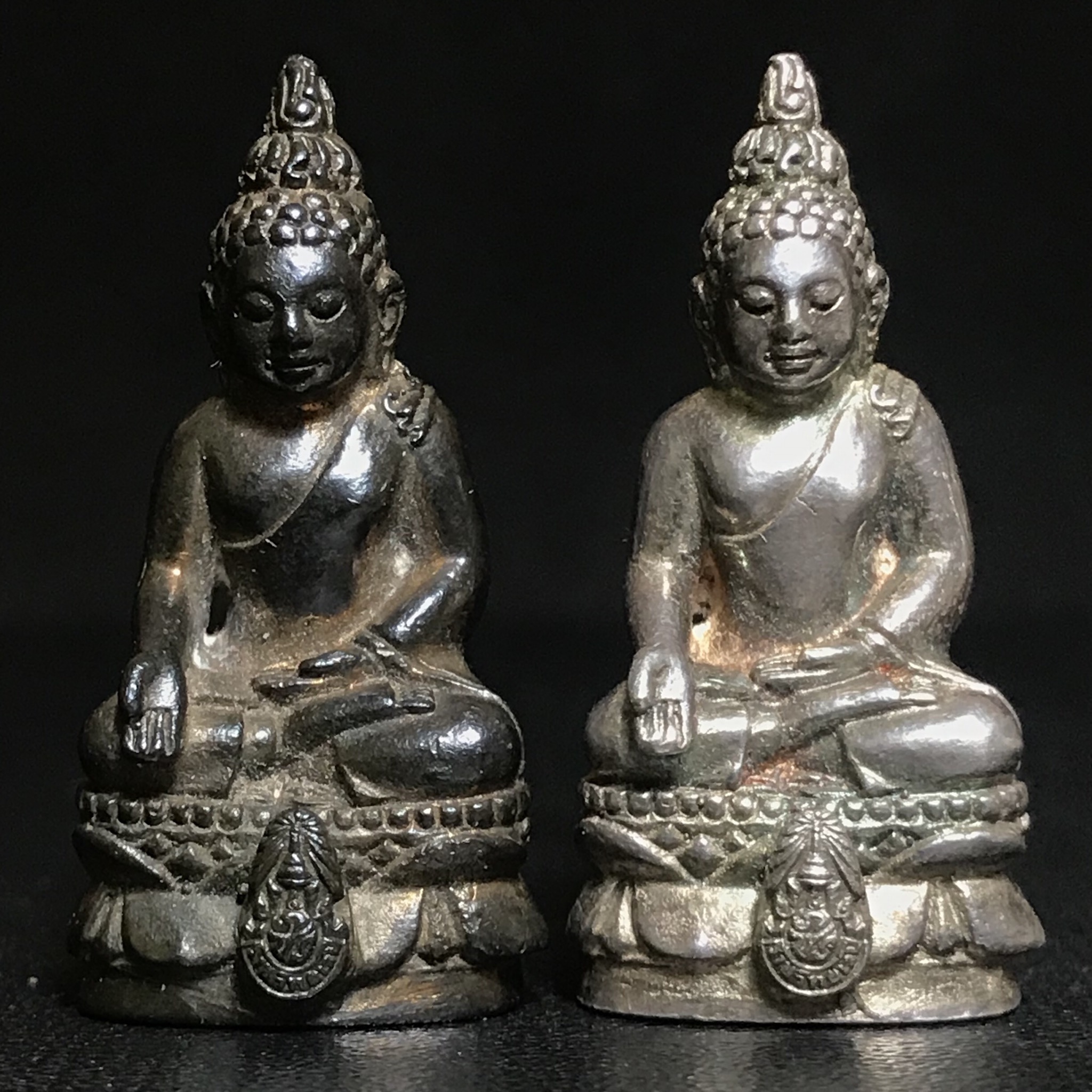 พระกริ่งไพรีพินาศรุ่น ภปร. ราชวิทยาลัย ปี2535 เนื้อนวโลหะอุดก้นทองคำ+เนื้อเงินอุดก้นทองคำ(แยกจากชุดทองคำหายาก)