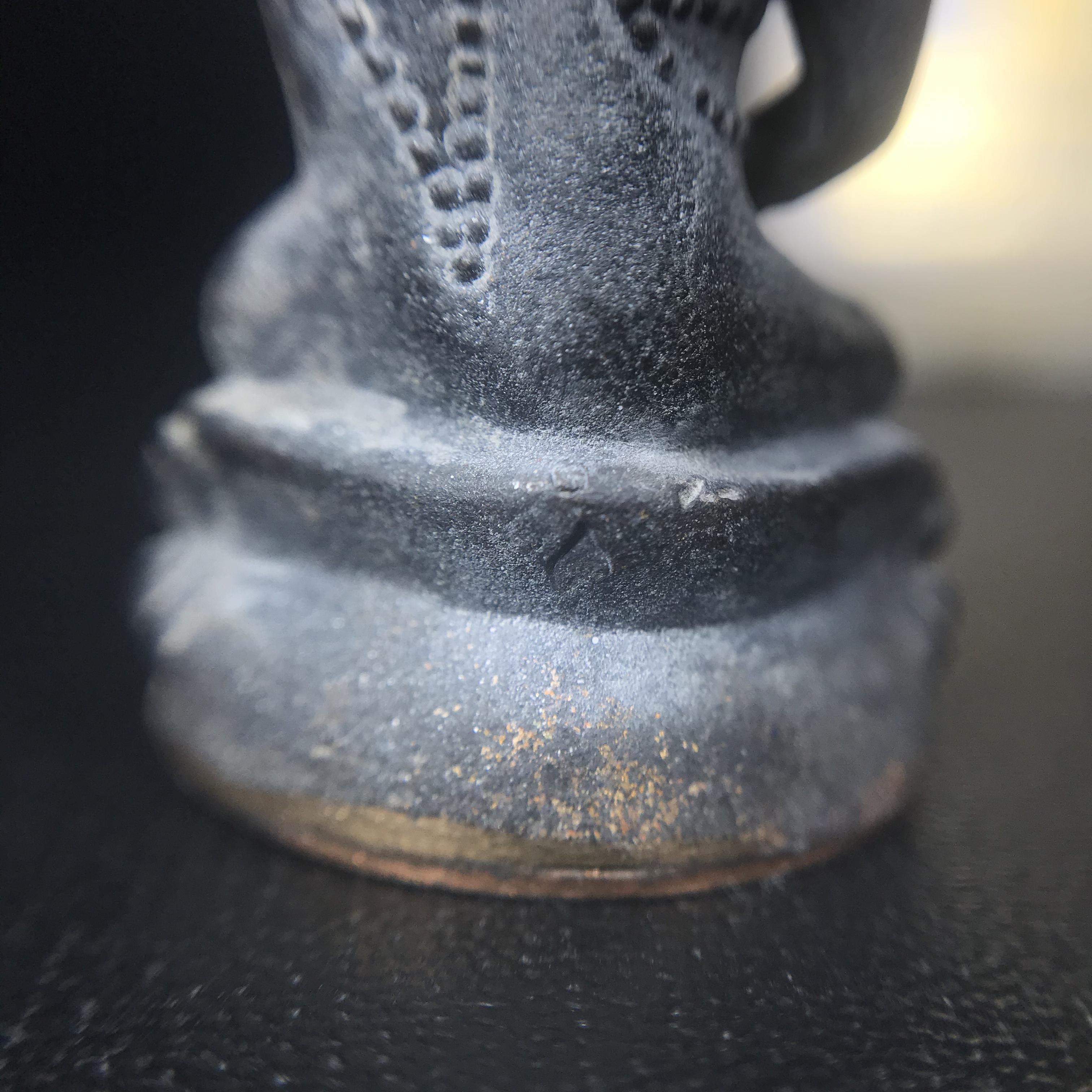 พระกริ่งชินบัญชรฉลองพระชันษา 100 ปี สมเด็จพระญาณสังวร วัดบวรนิเวศวิหาร ปี 2556 เนื้อนวโลหะผสมทองคำก้นทองแดง พิธีใหญ่ มวลสารเด่น นิยม(1 ใน 2556 องค์)