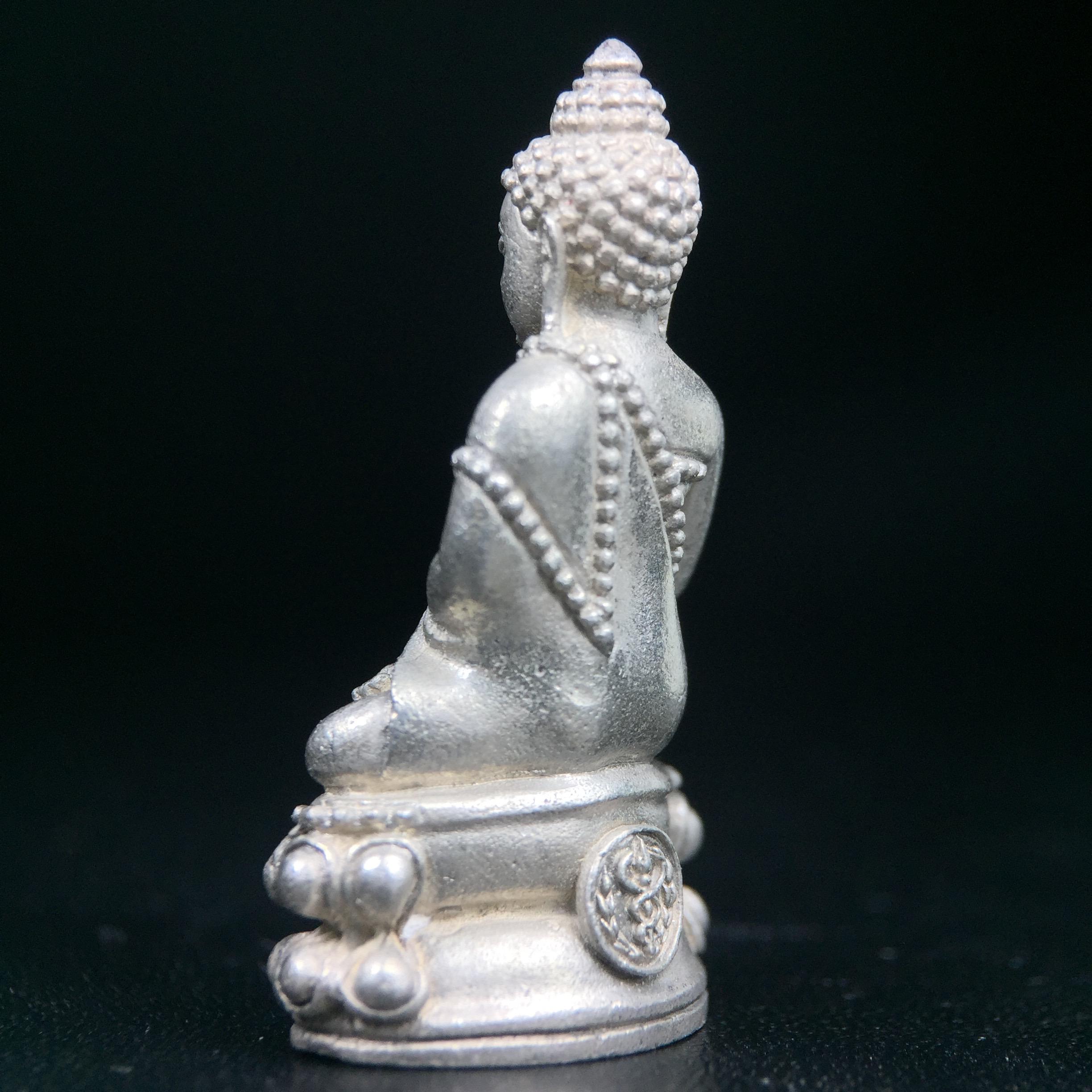 พระกริ่งศิรากาศ ภปร.(พระกริ่งคุ้มเกล้า)วัตถุมงคล"คุ้มเกล้าฯ" มูลนิธิ “คุ้มเกล้า” ในพระบรมราชูปถัมภ์ จัดสร้าง โรงพยาบาลภูมิพล เนื้อเงิน(พิมพ์หน้าไทย)(สภาพผิวสวย)(รัชกาลที่9เสด็จเททอง)(พิธีใหญ่)(นิยม)