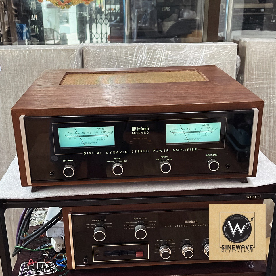 Power Amp ยี่ห้อ Mcintosh รุ่น MC7105 (Made in USA) ไฟ 220Volts