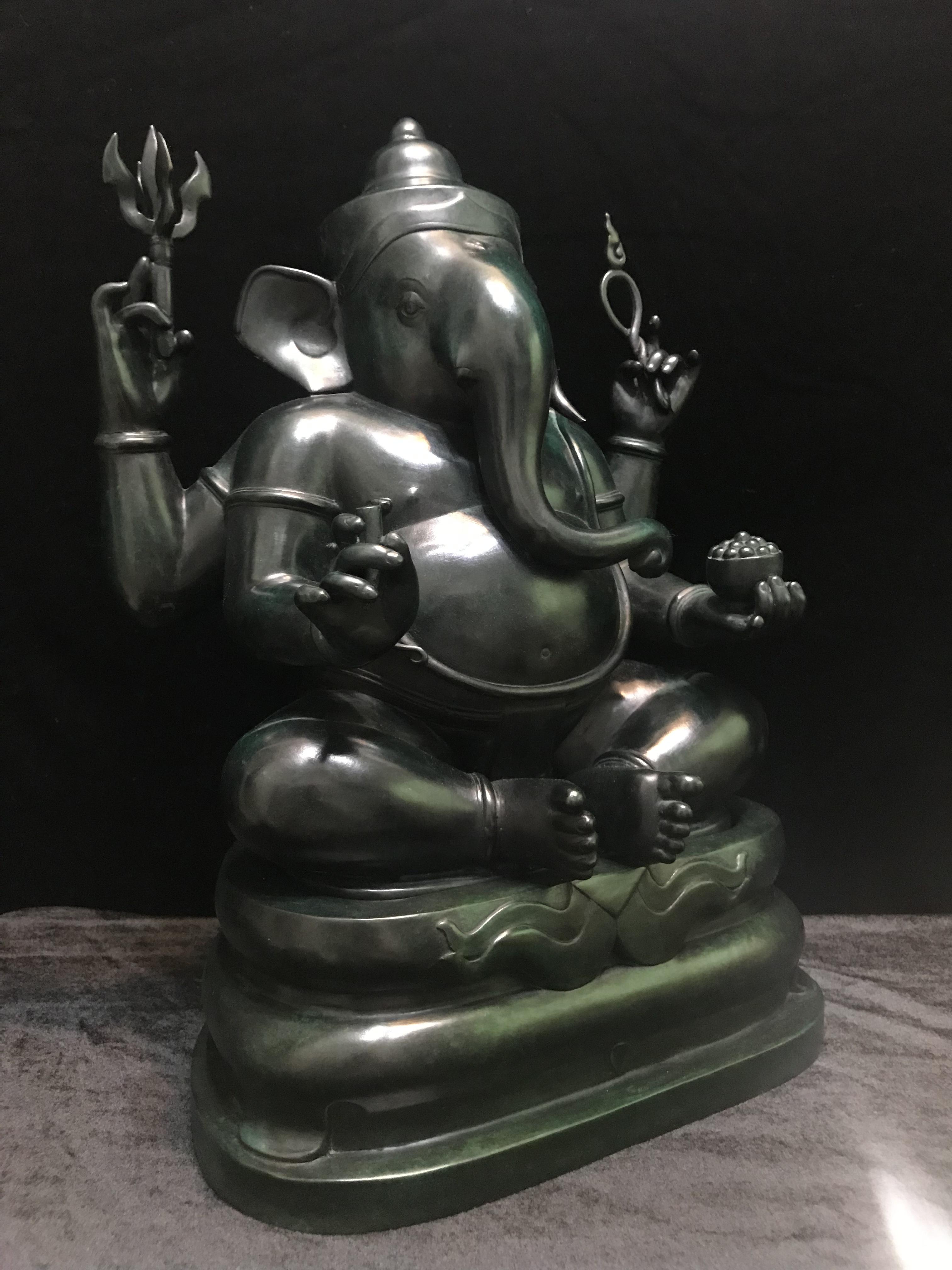 พระพิฆเนศวร์ 65 ปี คณะจิตรกรรม มหาวิทยาลัยศิลปากร ปี2551 ลอยองค์เนื้อสำริดขนาดหน้าตัก 9 นิ้ว(เนื้อสำริดเขียวพลาติน่า)