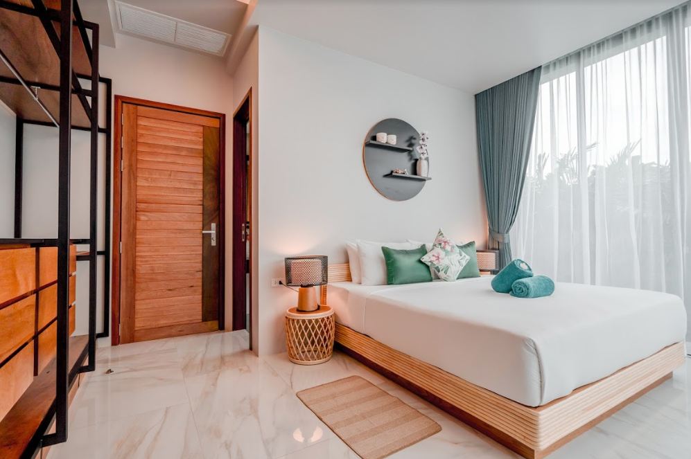 For Sale : Nai Harn, Luxury New Pool Villa, 4 Bedrooms 4 Bathrooms, Garden view.