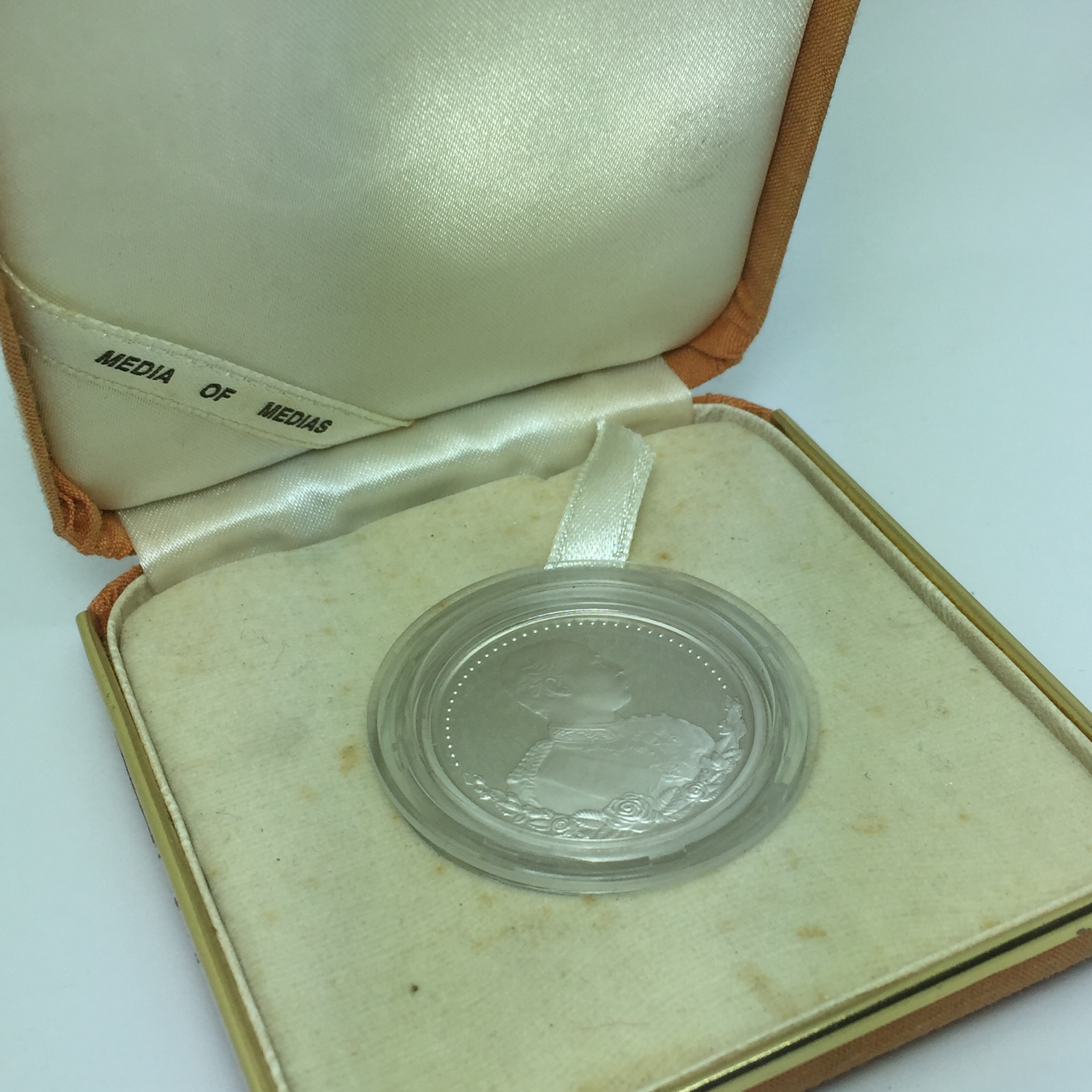 เหรียญรัชกาลที่ 5 หลัง 12 นักษัตริย์ รุ่นมหาลาภ ปี 2539 เนื้อเงินขัดเงา(เพิร์ธ) กล่องบรรจุเดิมสวยงาม